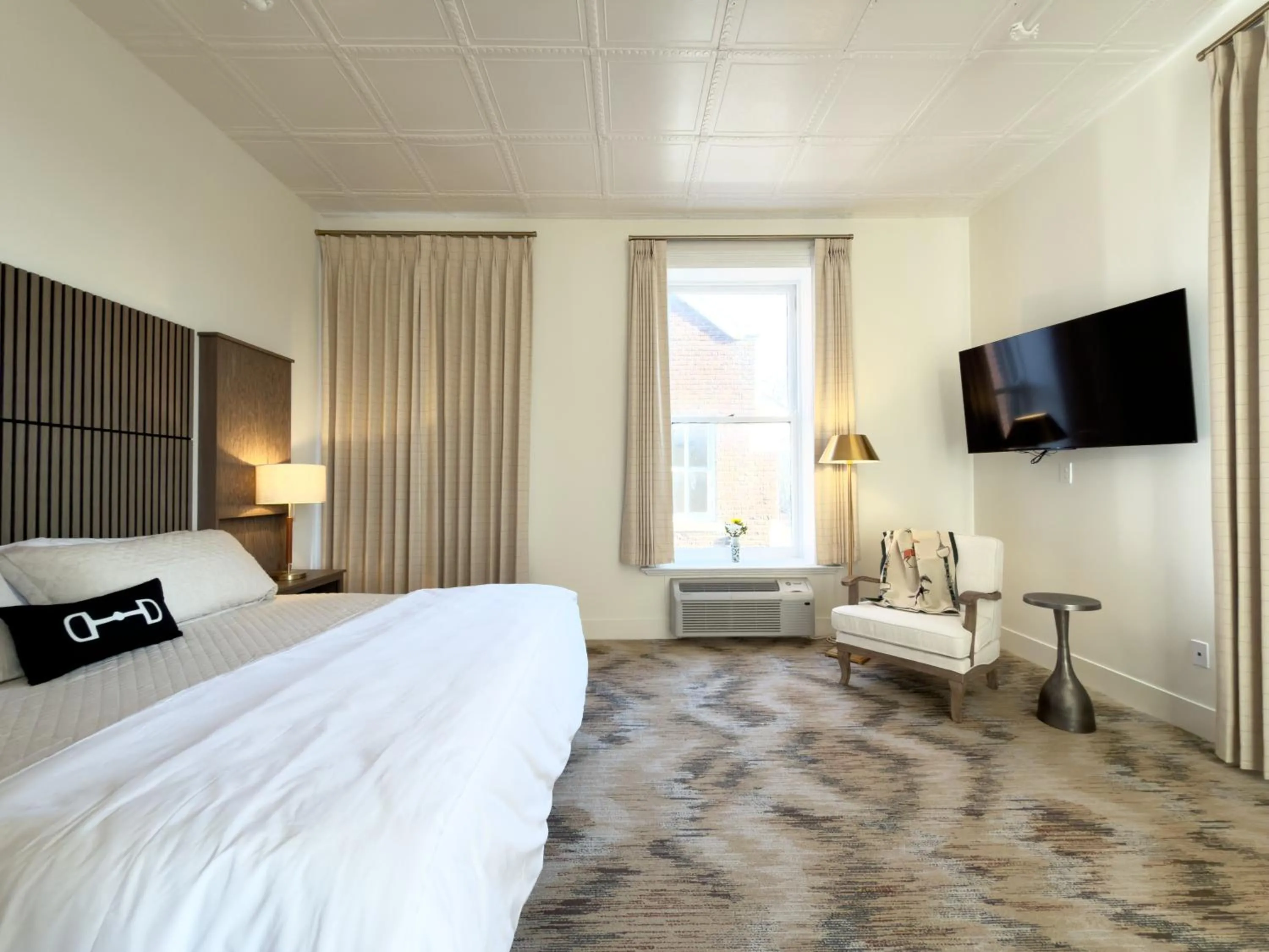 Hotel Thoroughbred
