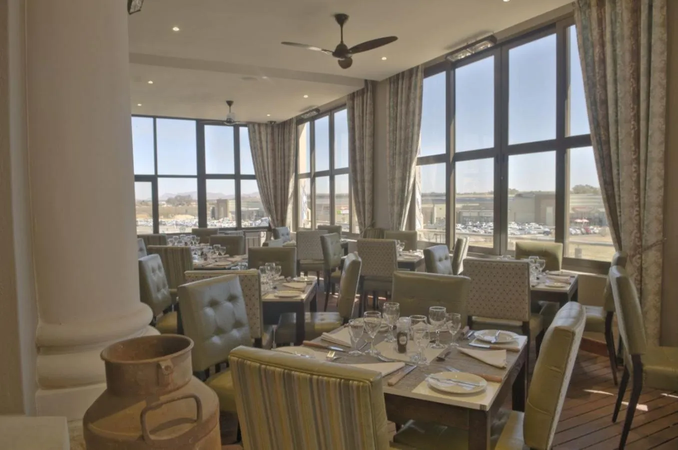 Restaurant/places to eat in Peermont Metcourt at Frontier, Bethlehem