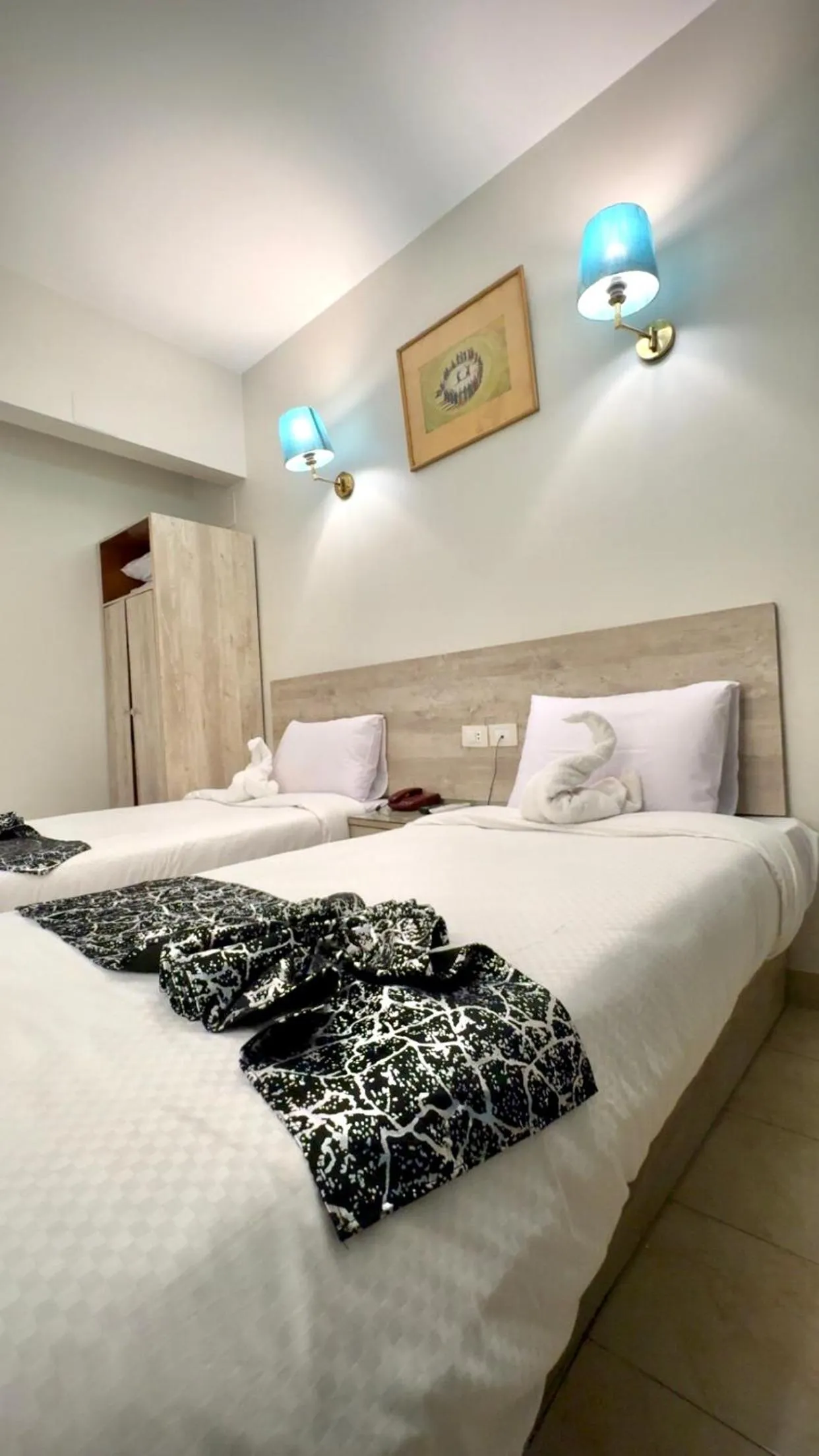 Bedroom, Bed in Nile Hotel