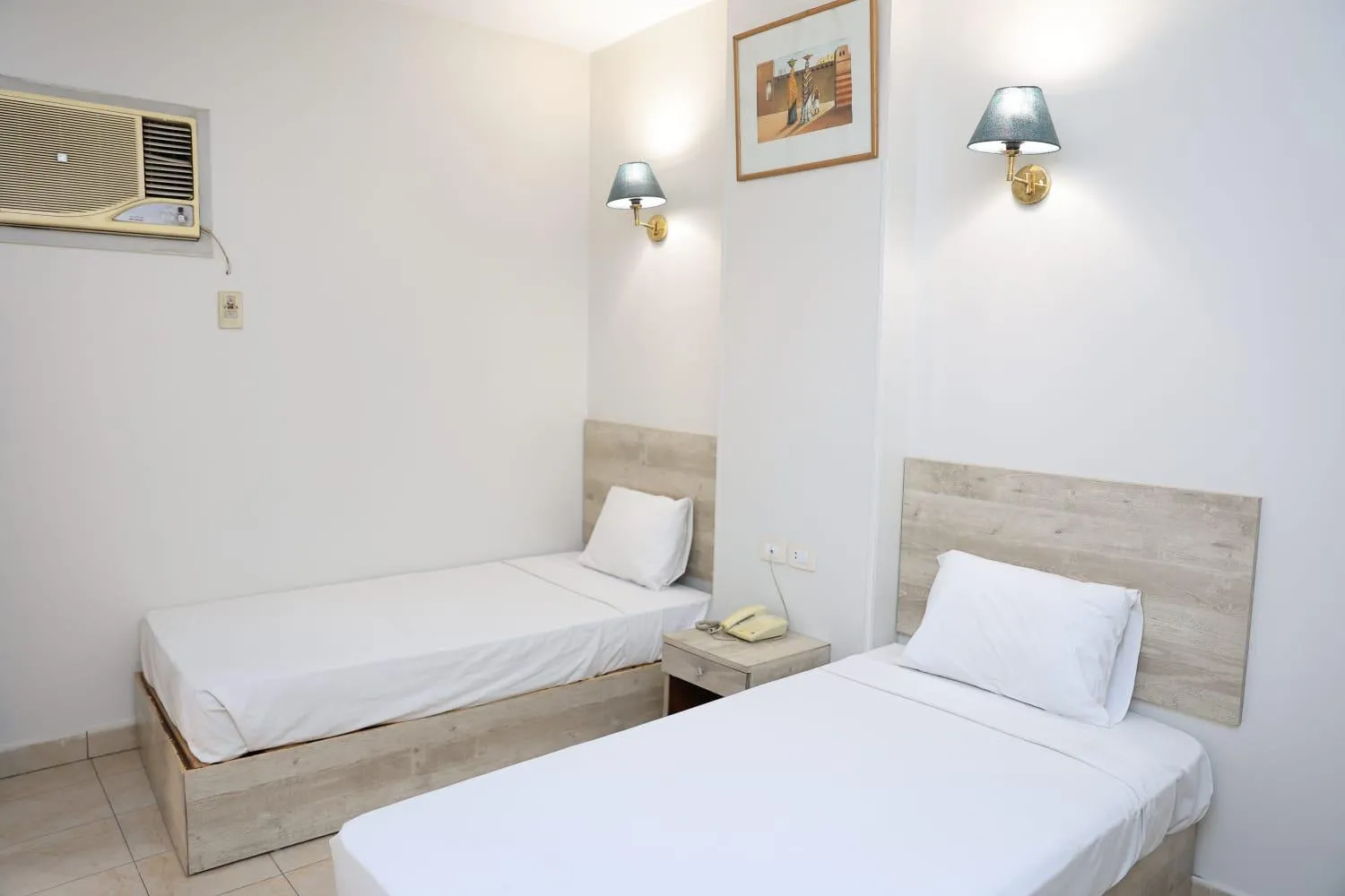 Photo of the whole room, Bed in Nile Hotel