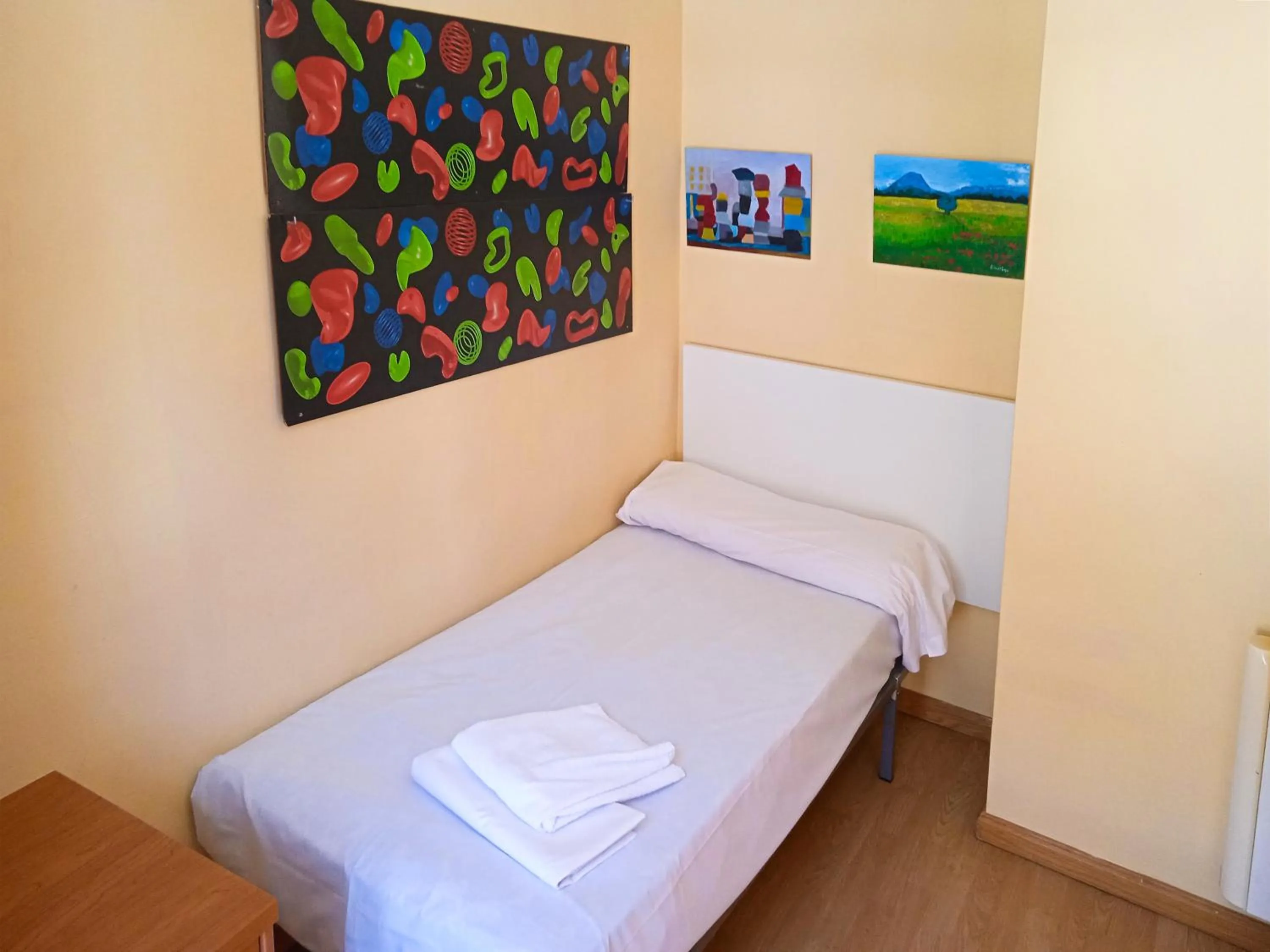 Bed in Apartamentos Canfranc 3000