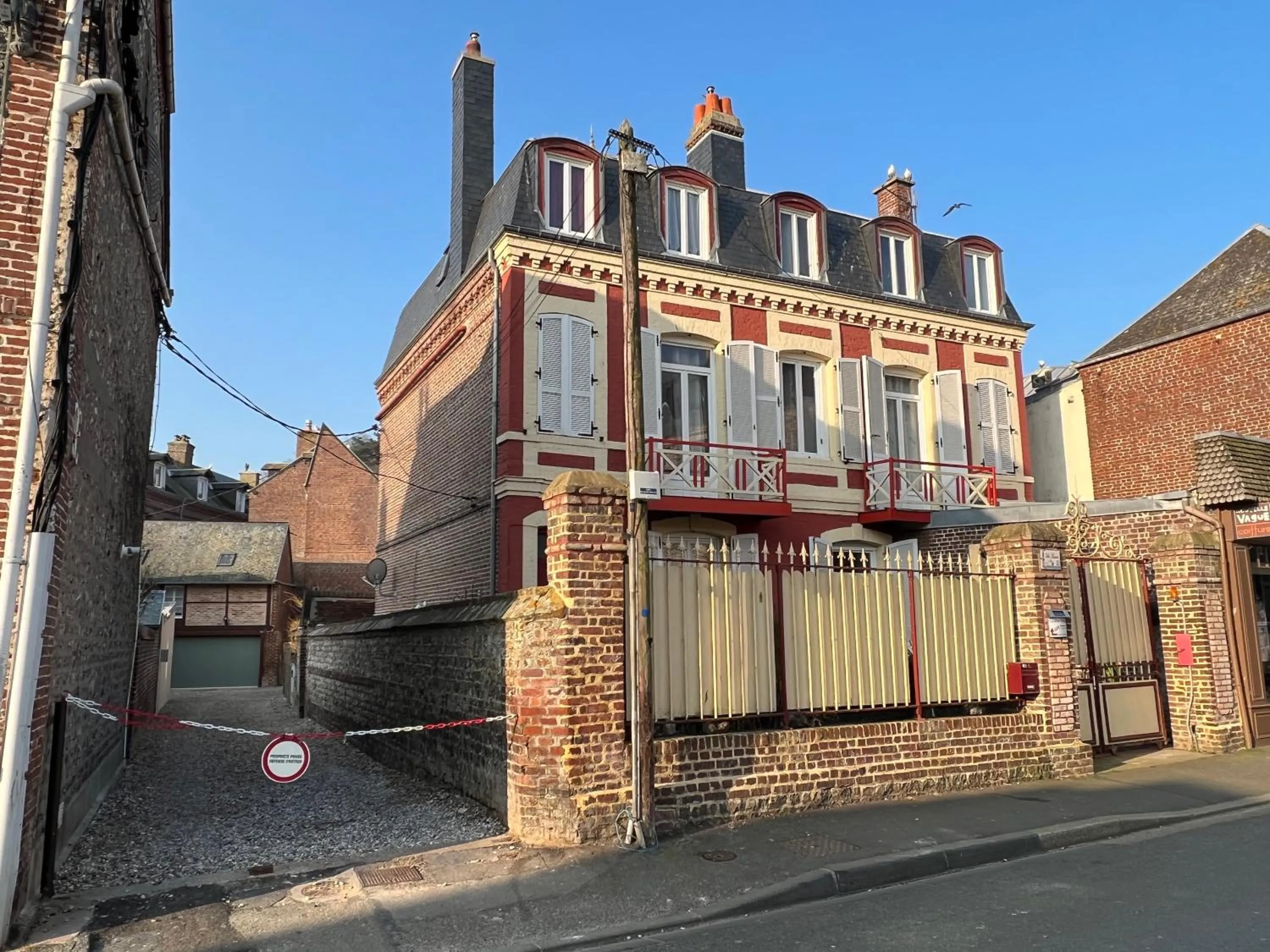 Facade/entrance in Chambre D'hôte Villa Maurice