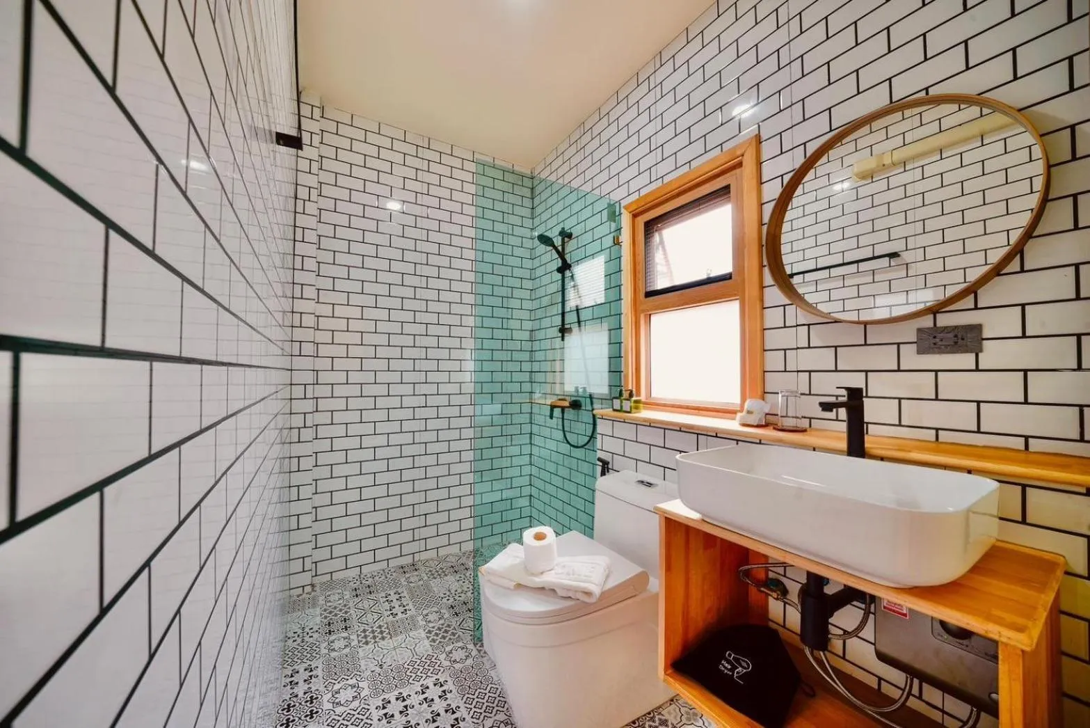 Toilet in Pai Nam Now