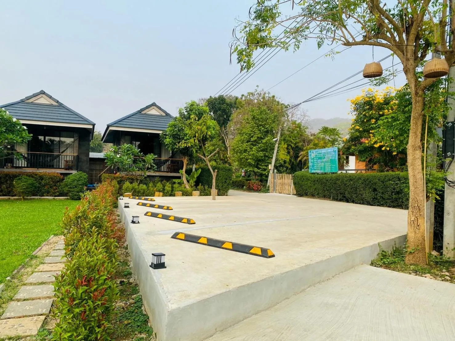 Parking in Pai Nam Now