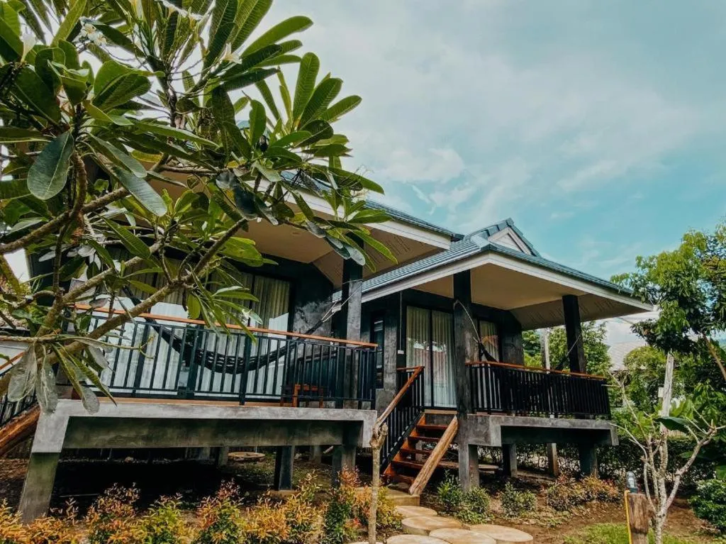 Superior Twin Room in Pai Nam Now