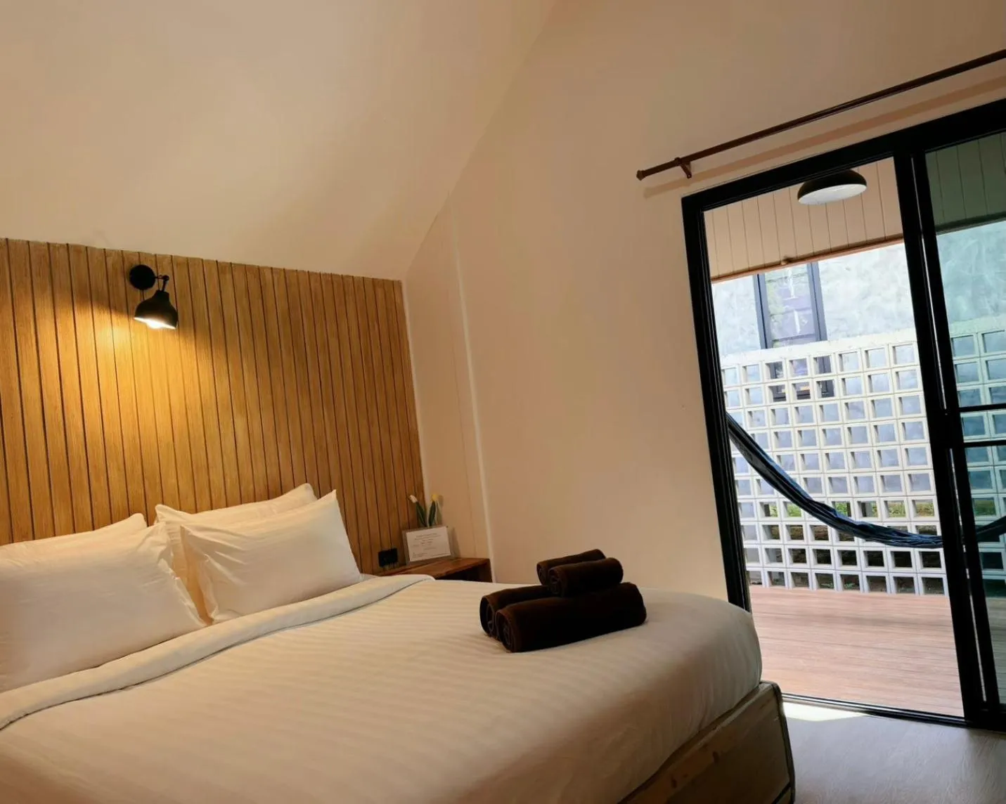 Bedroom, Bed in Pai Nam Now