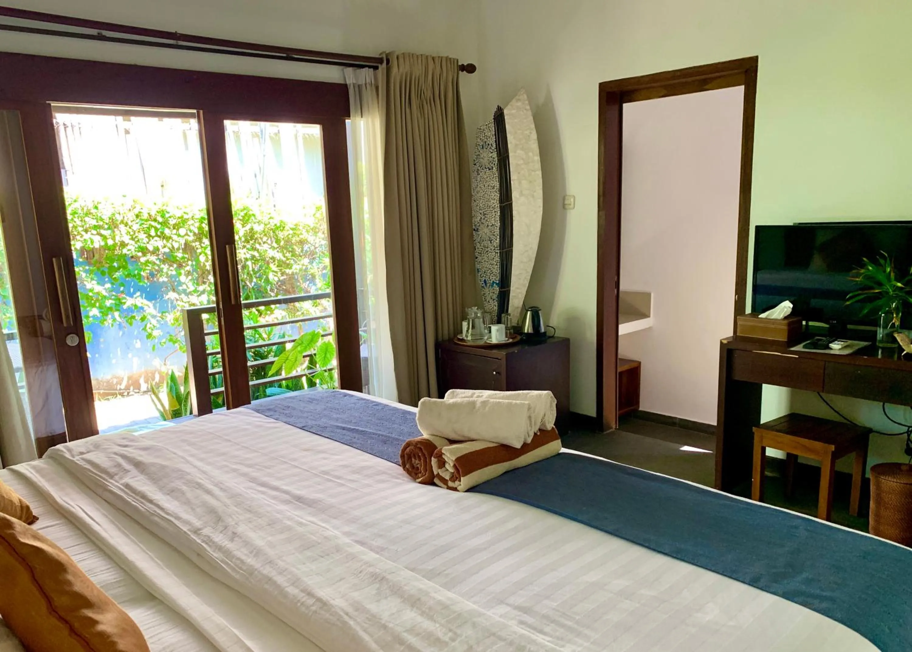 Bedroom, Bed in The Yoga Garden