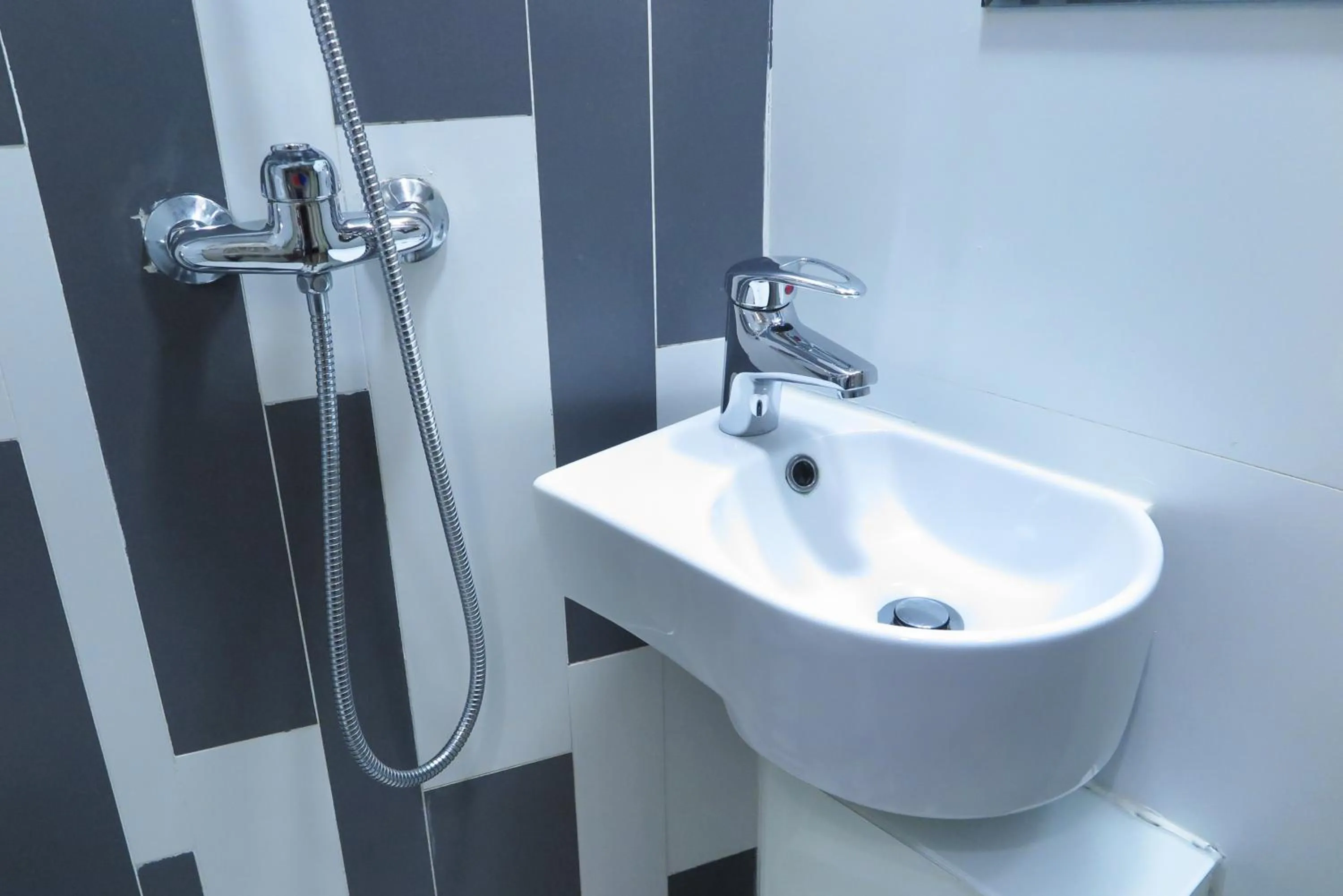 Bathroom in Shanghai Red