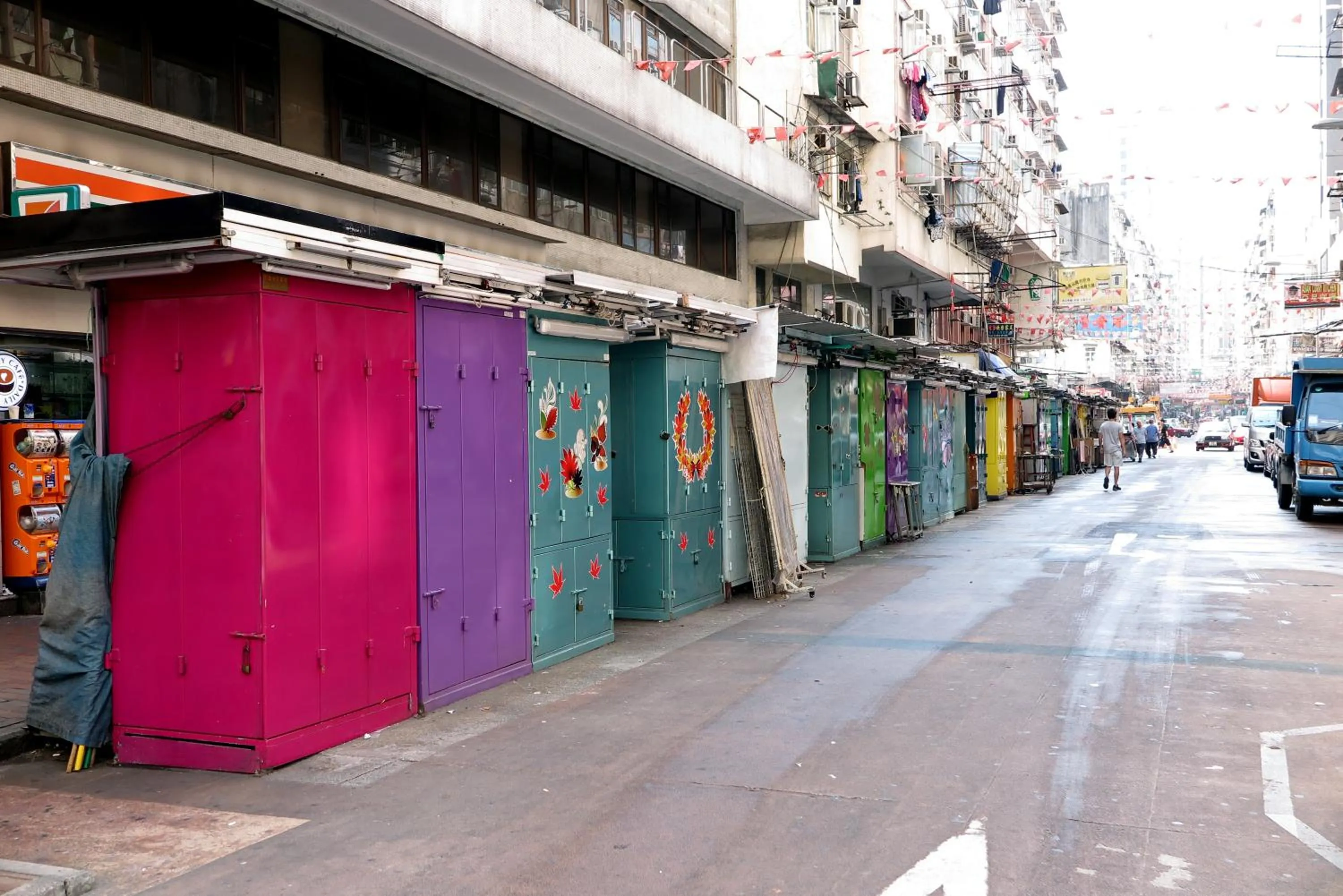 Nearby landmark in Shanghai Red