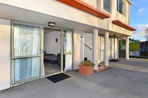 Anika Motel
