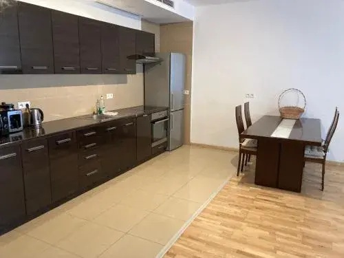 One-Bedroom Family Apartment in Platinum Towers Hotel Apartments with parking One-Bedroom Family Apartment in Platinum Towers Hotel Apartments with parking