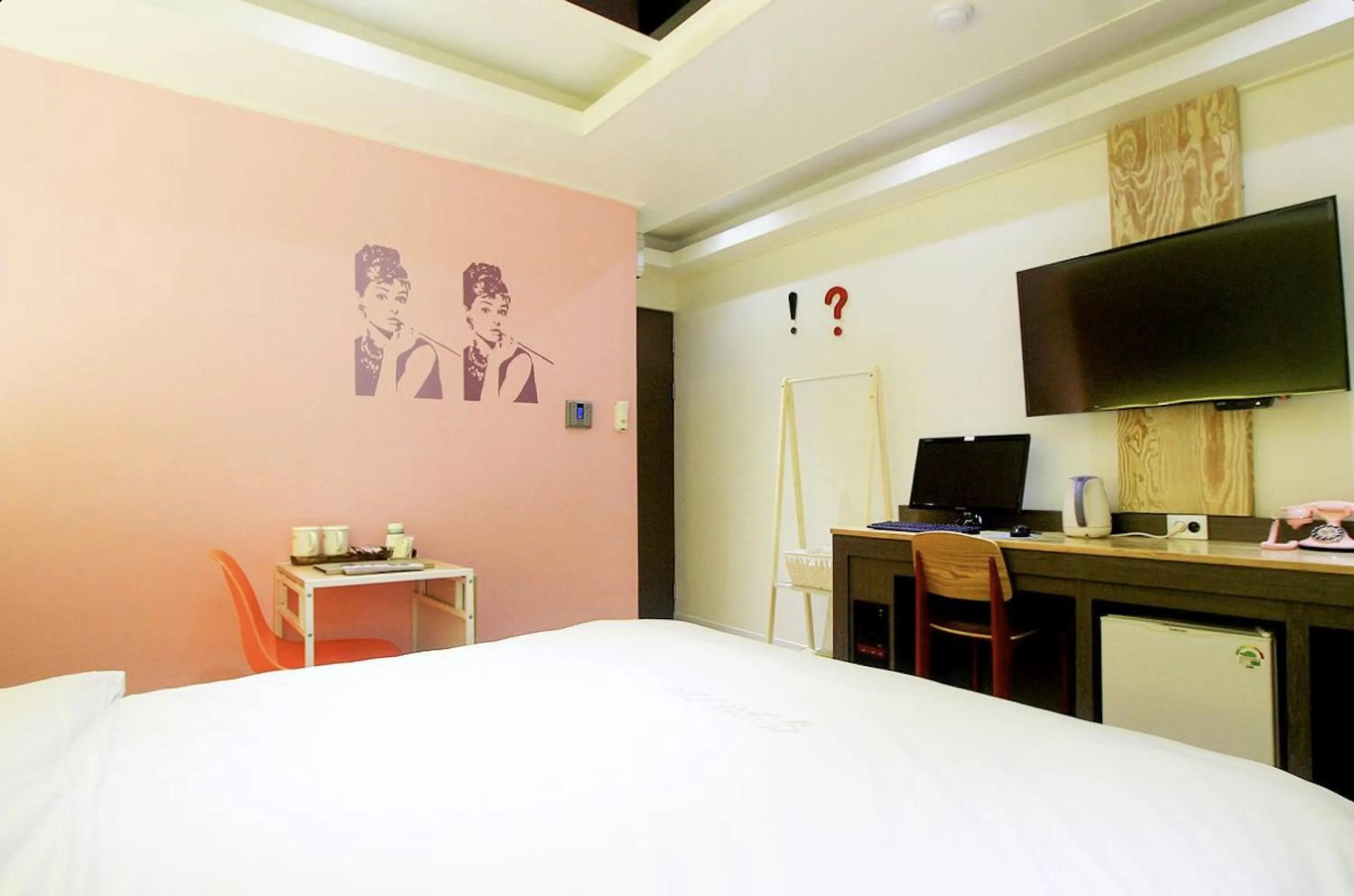 Bed in Jeonju Jawoori Hotel