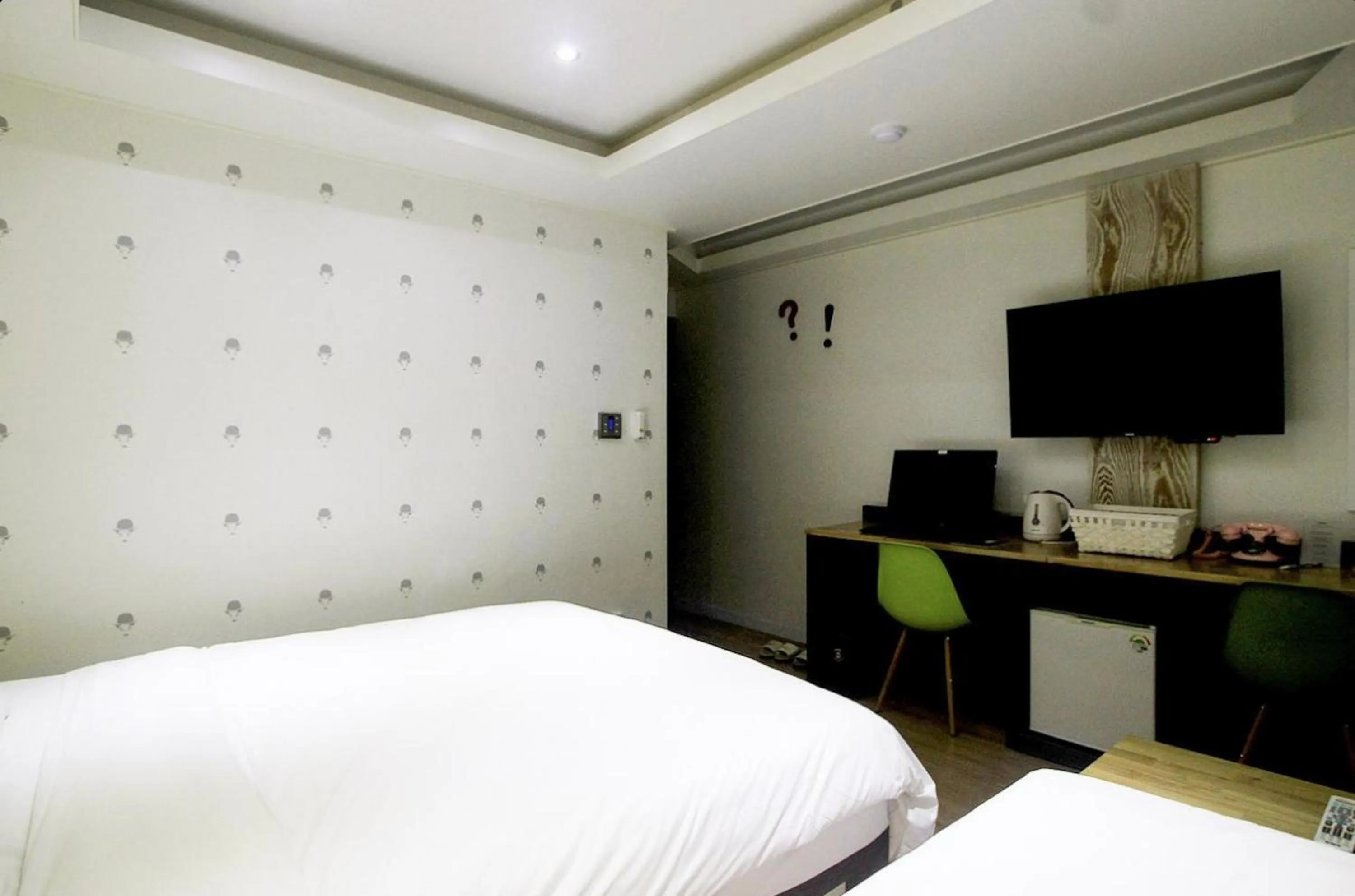 Bed in Jeonju Jawoori Hotel