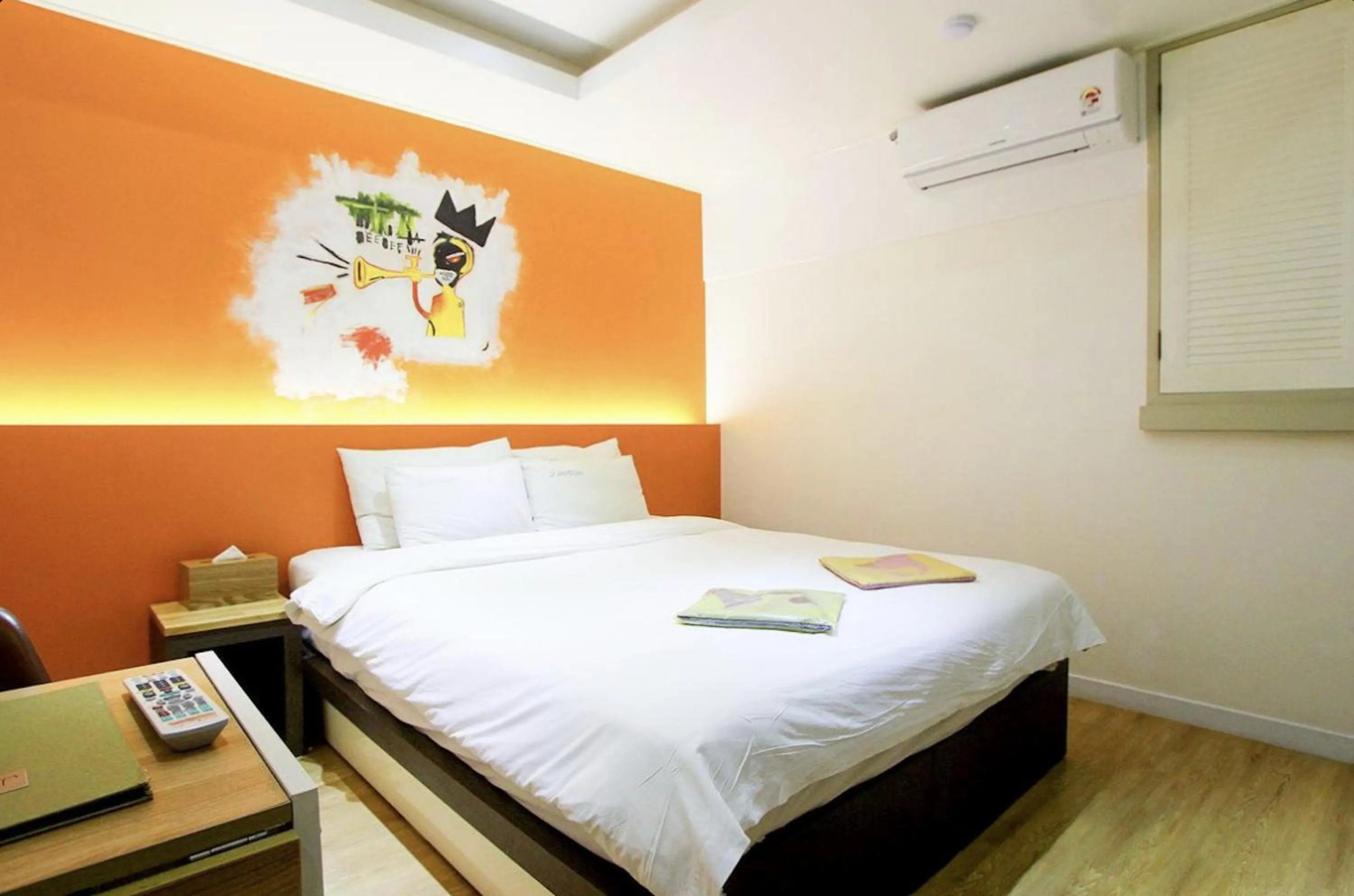 Bed in Jeonju Jawoori Hotel