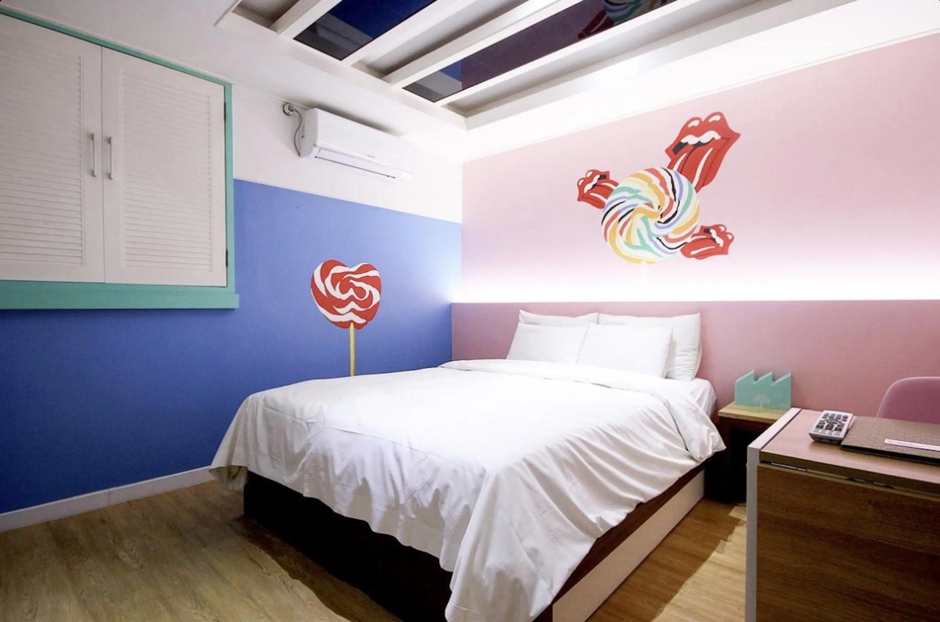 Bed in Jeonju Jawoori Hotel