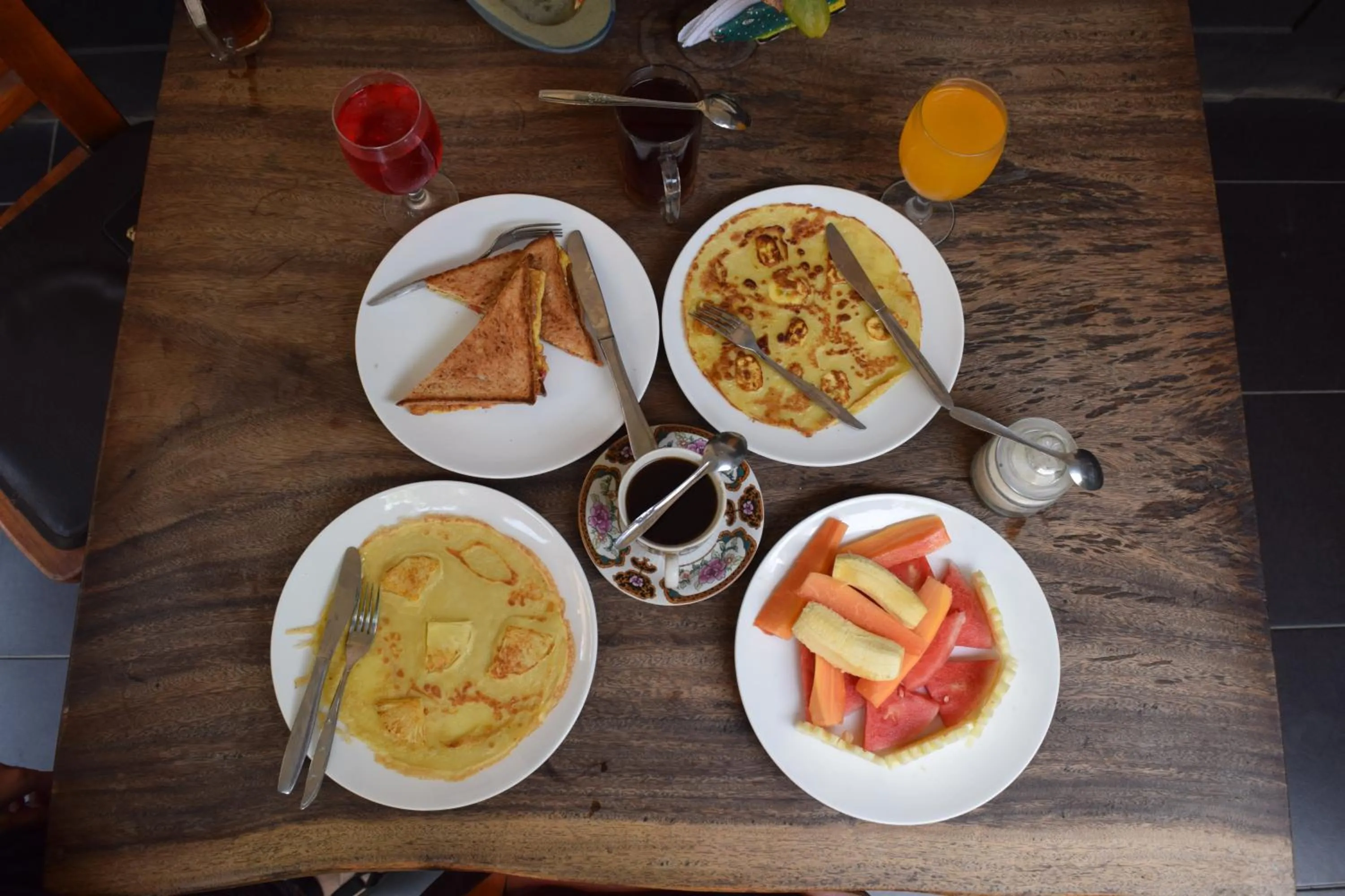 Food and drinks in Tirta Yoga Inn