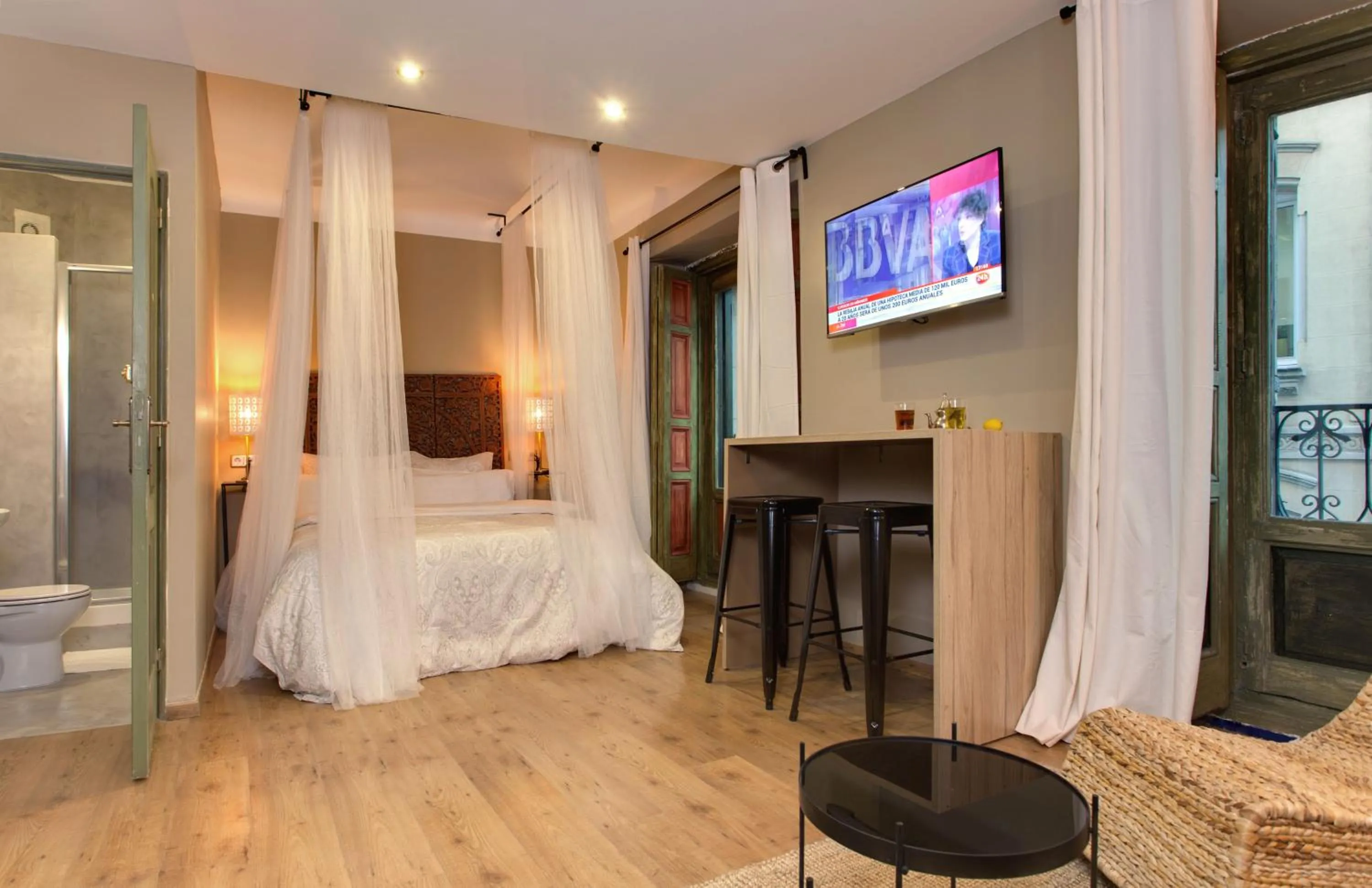 TV and multimedia, Bed in AbraCadabra Suites