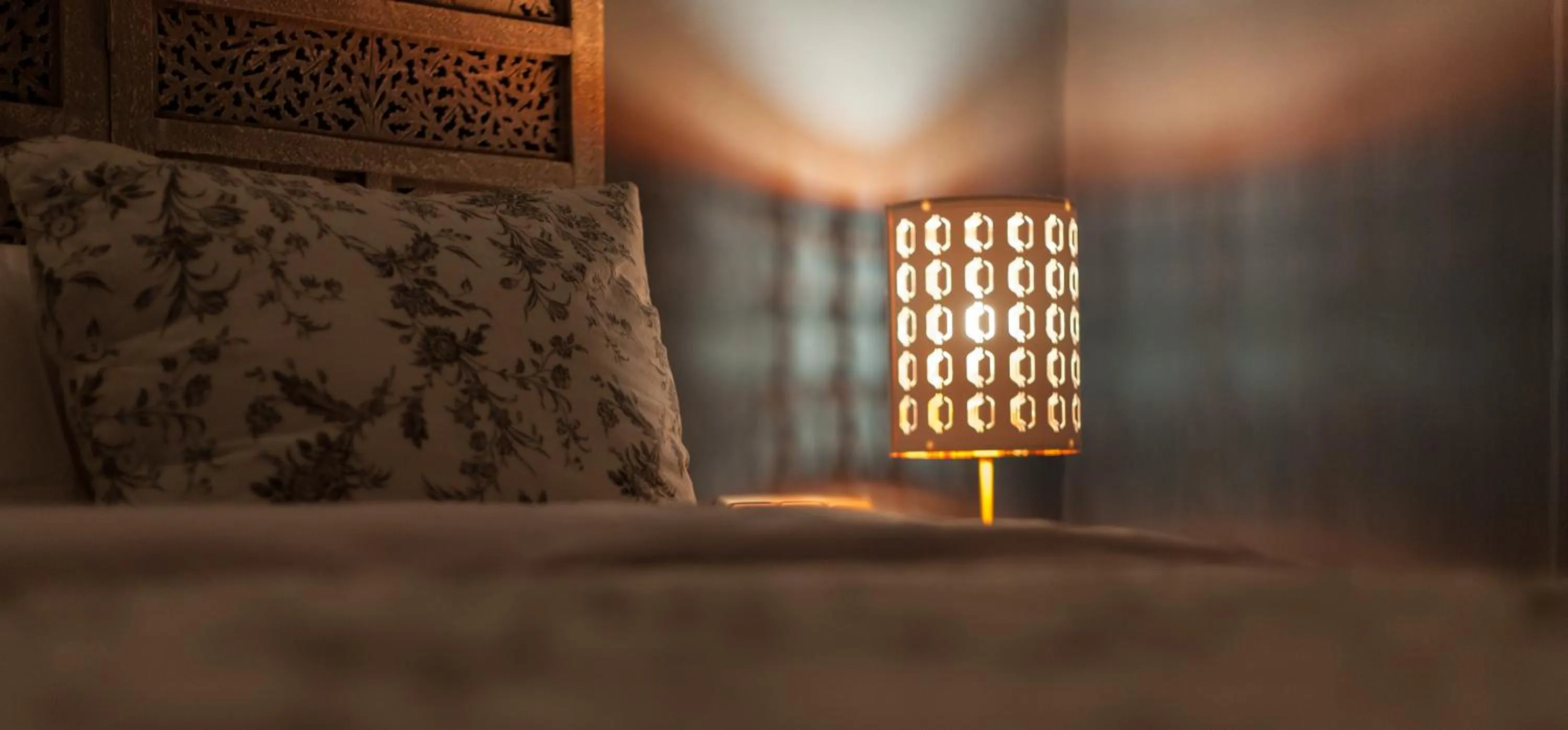 Decorative detail, Bed in AbraCadabra Suites