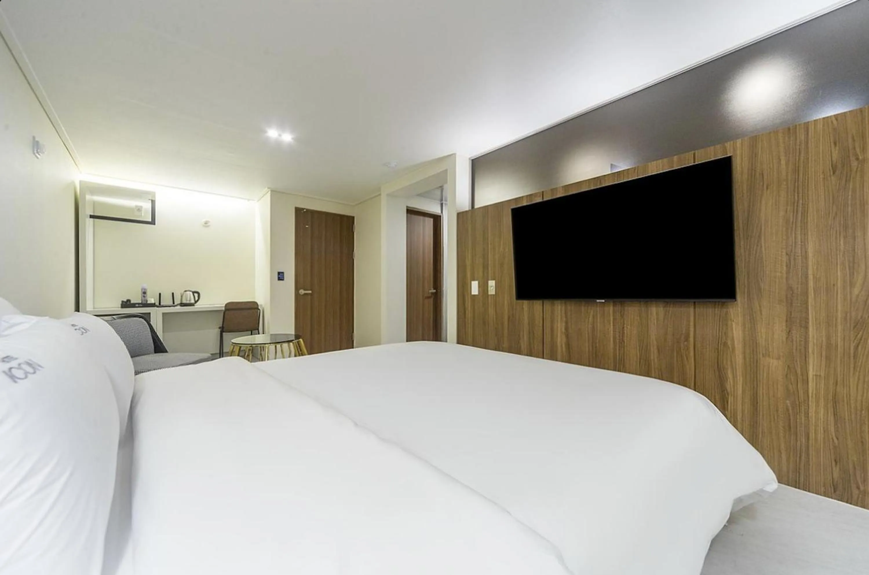 Bed in Icon Hotel Gunsan
