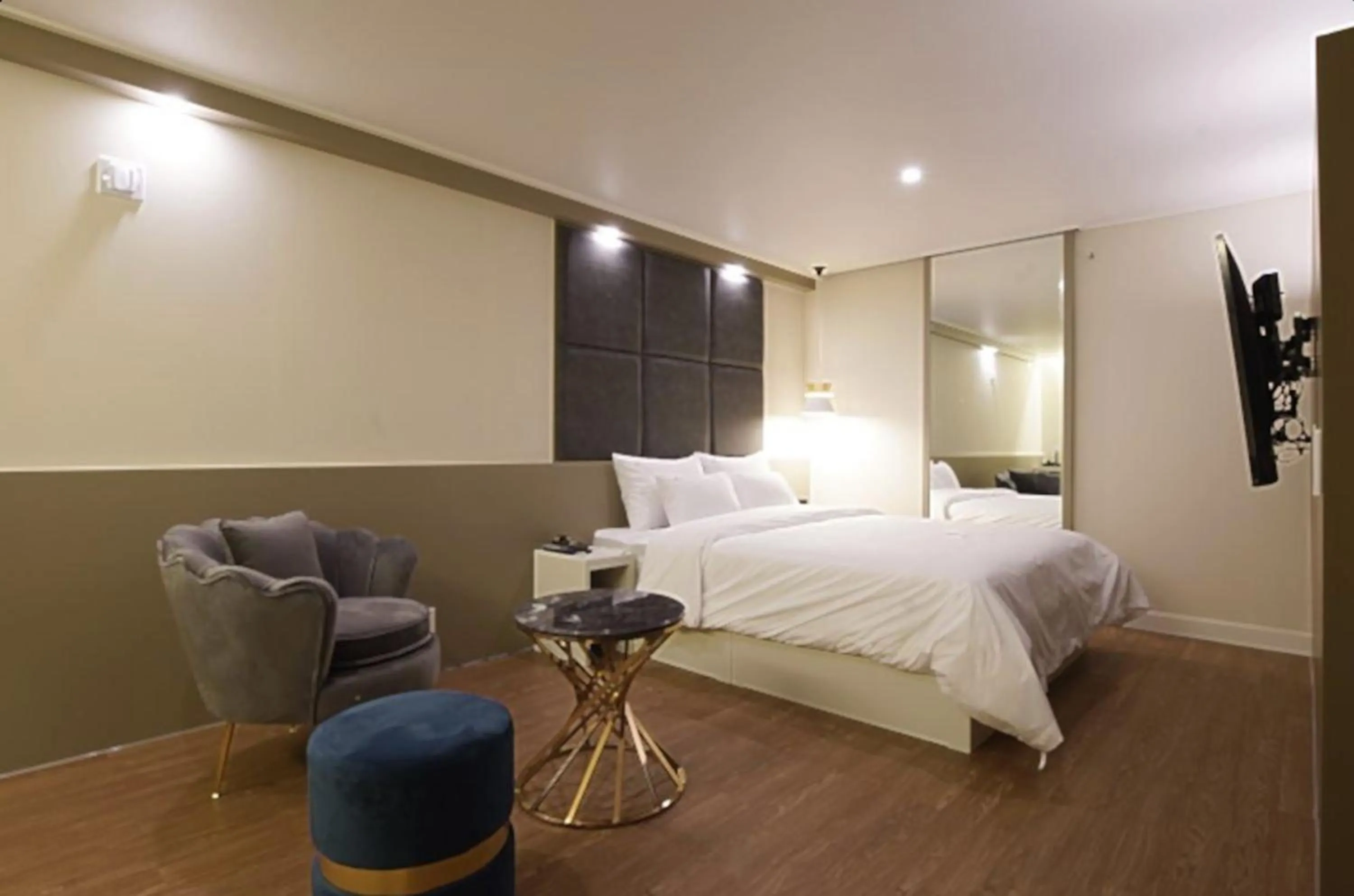 Bed in Icon Hotel Gunsan