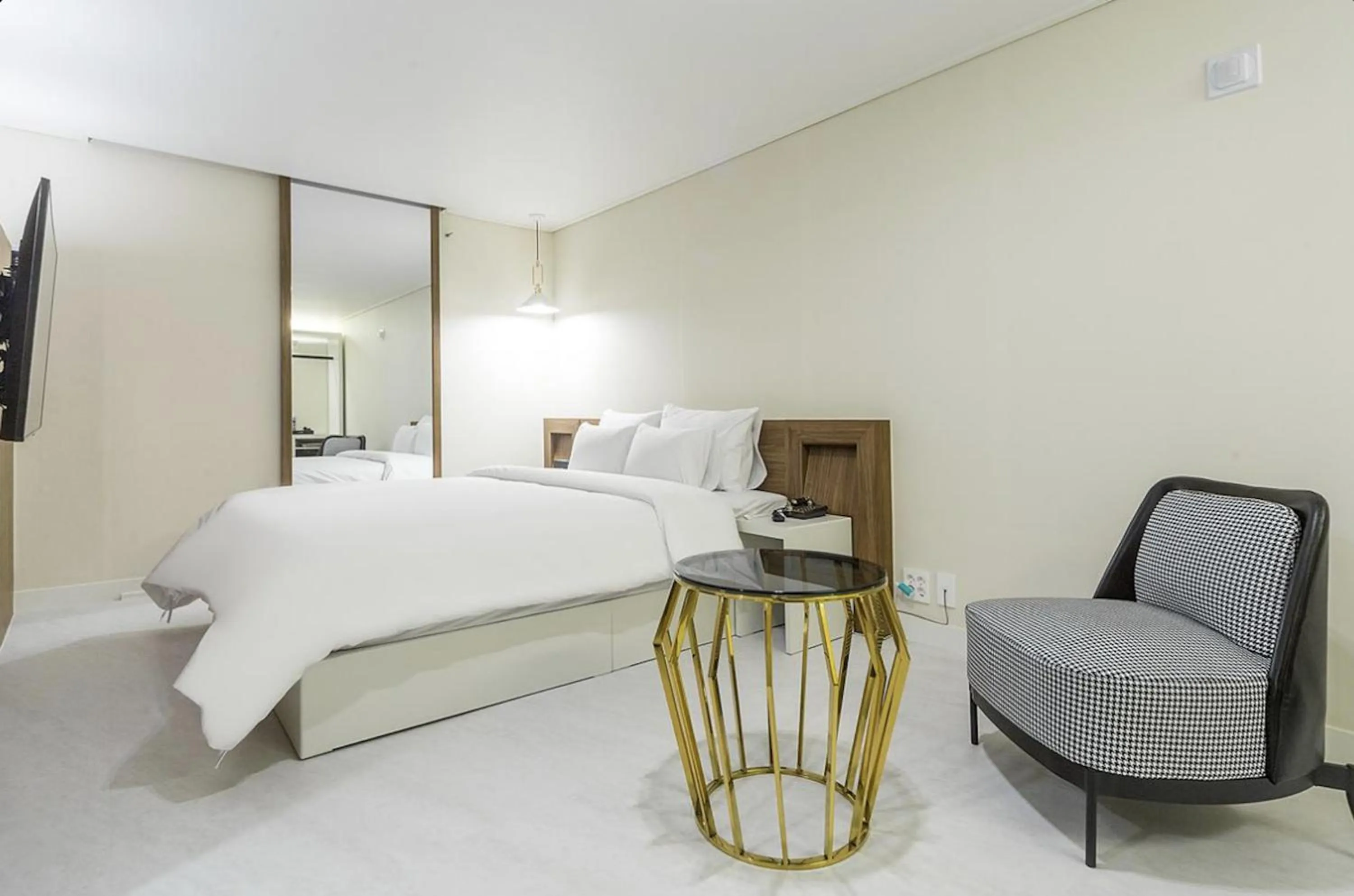 Bed in Icon Hotel Gunsan