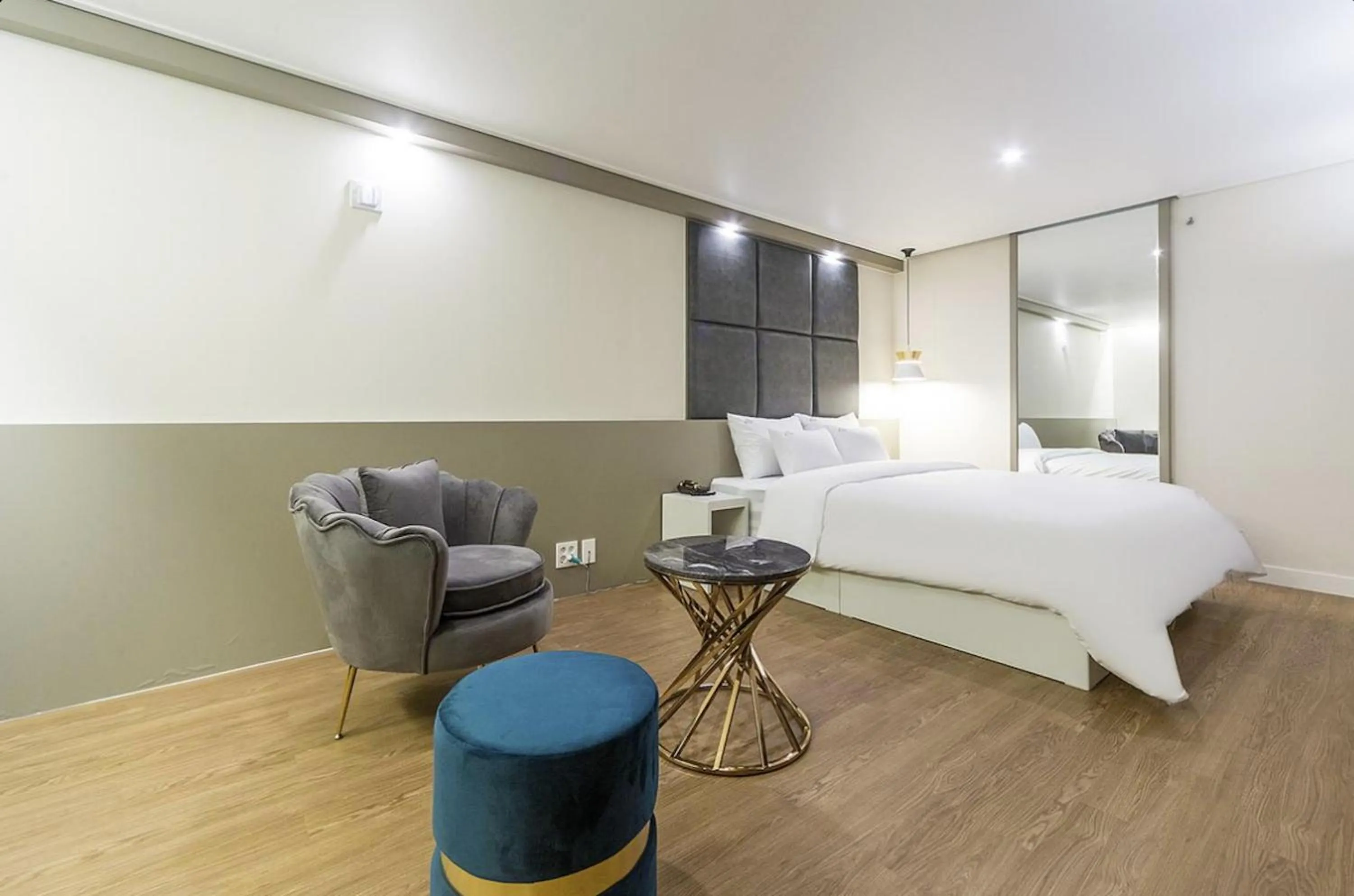 Bed in Icon Hotel Gunsan