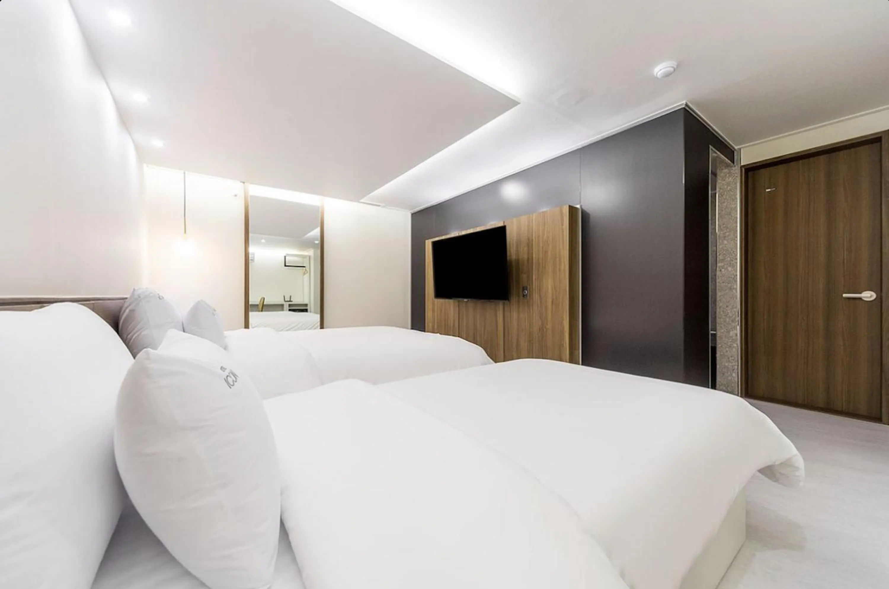 Bed in Icon Hotel Gunsan