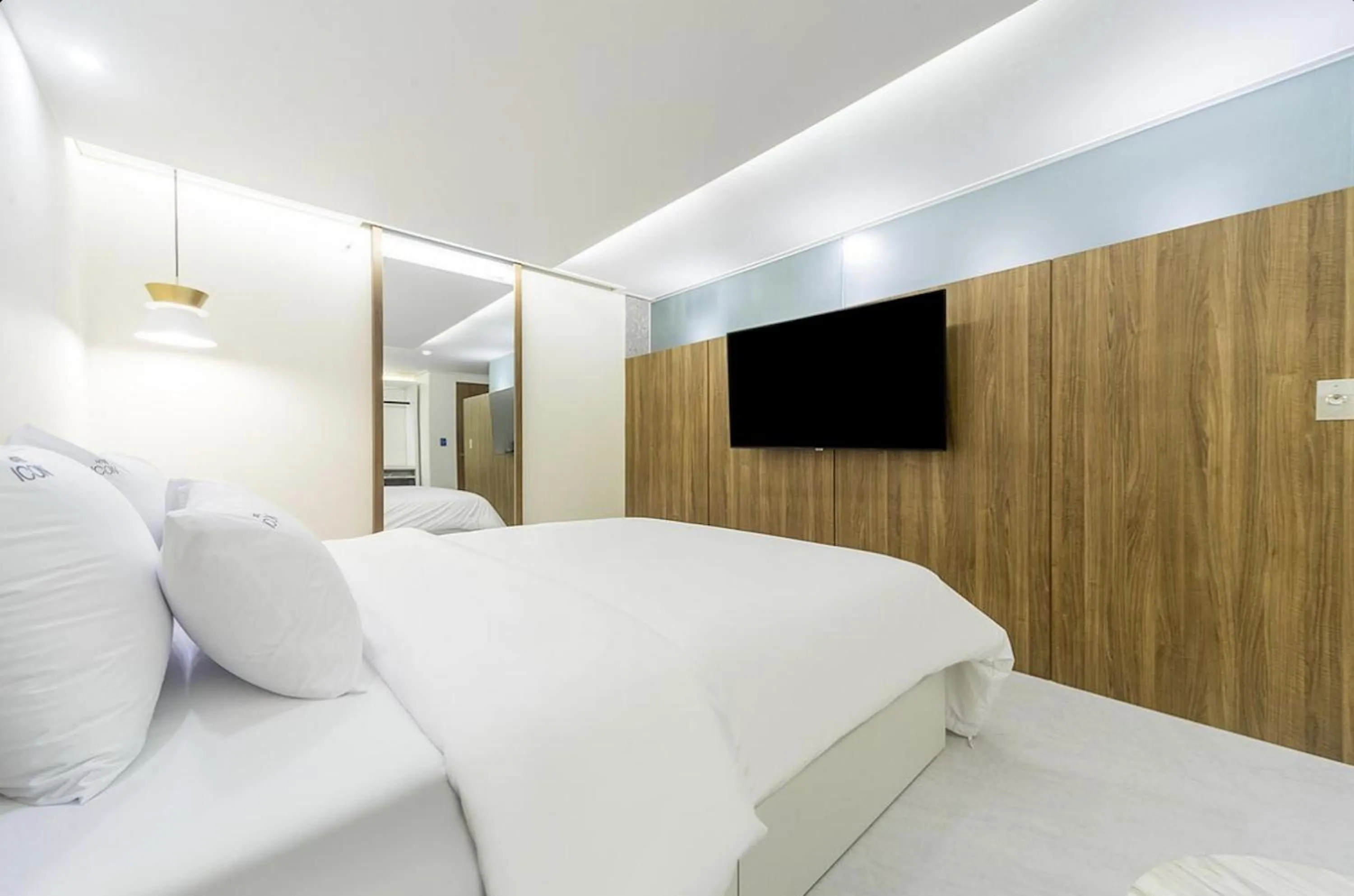 Bed in Icon Hotel Gunsan