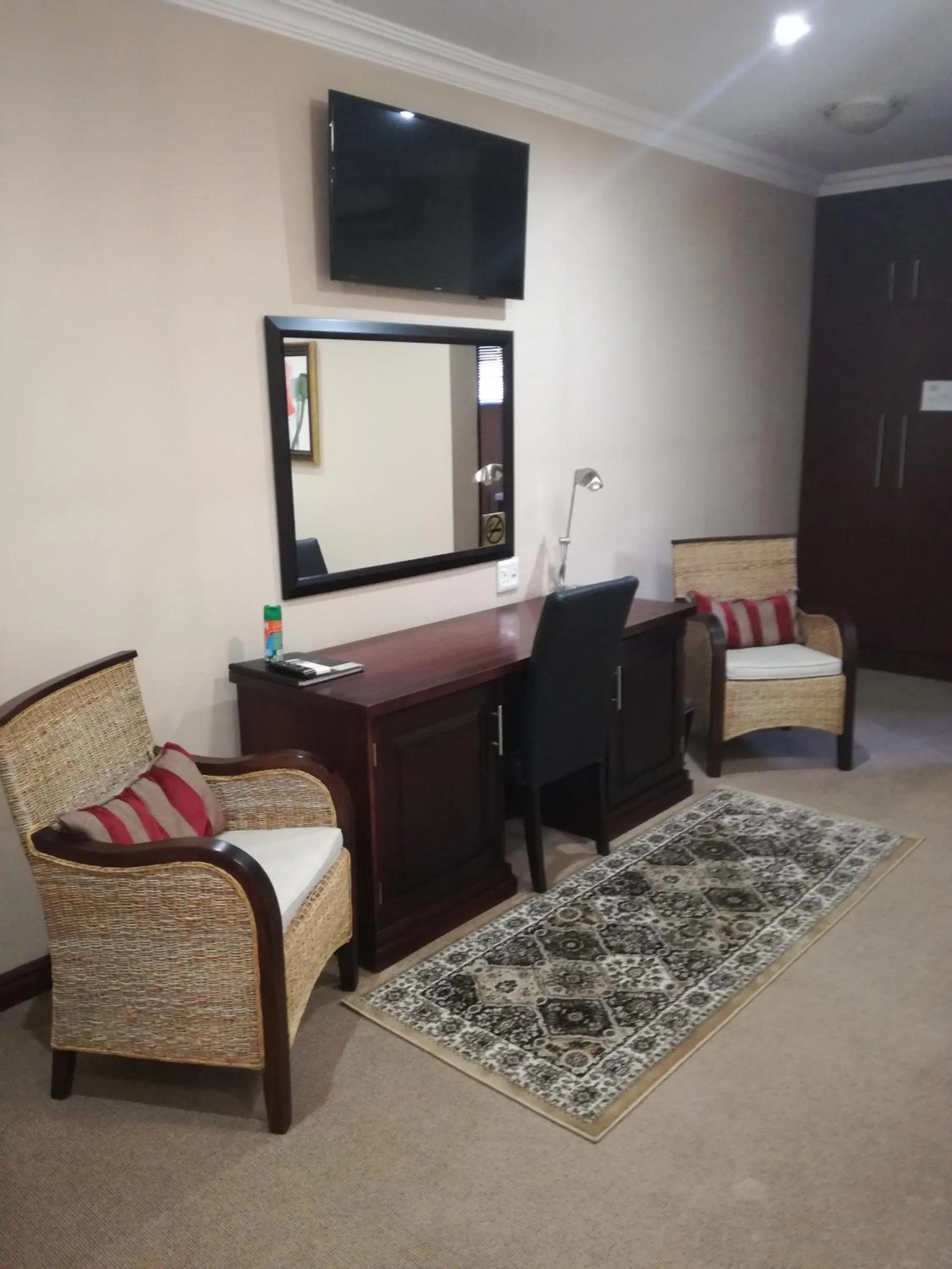 Coffee/tea facilities in Belmont Guesthouse