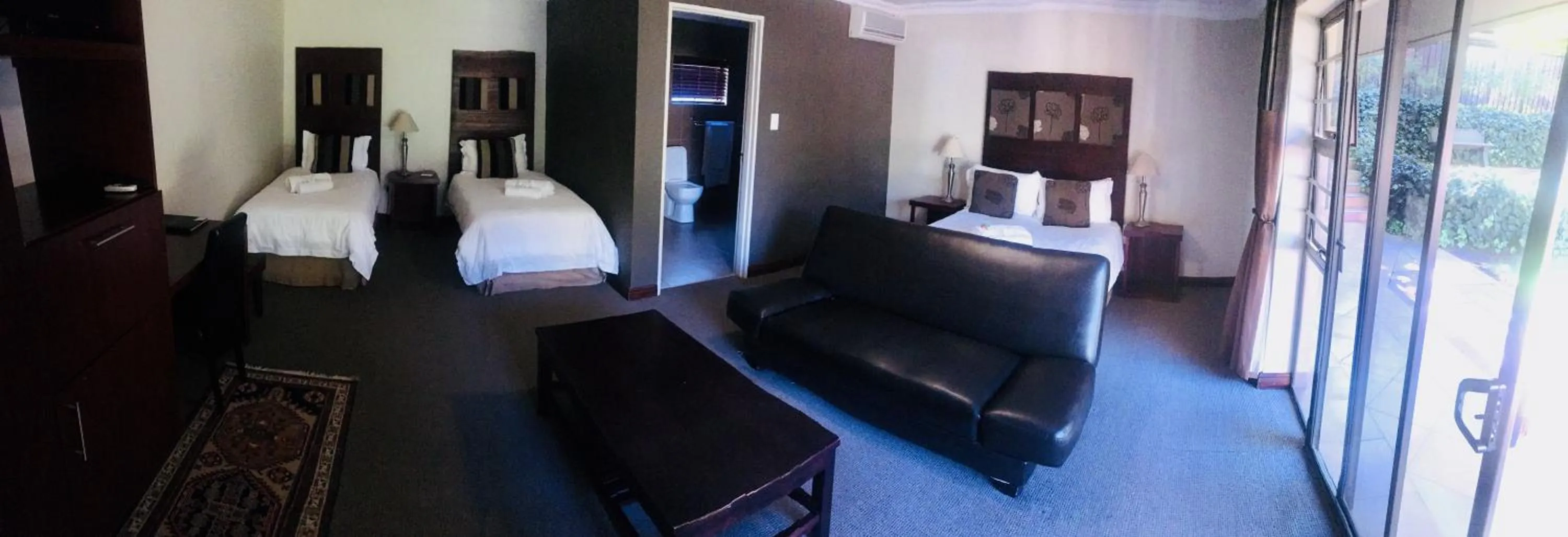 Photo of the whole room, Bed in Belmont Guesthouse