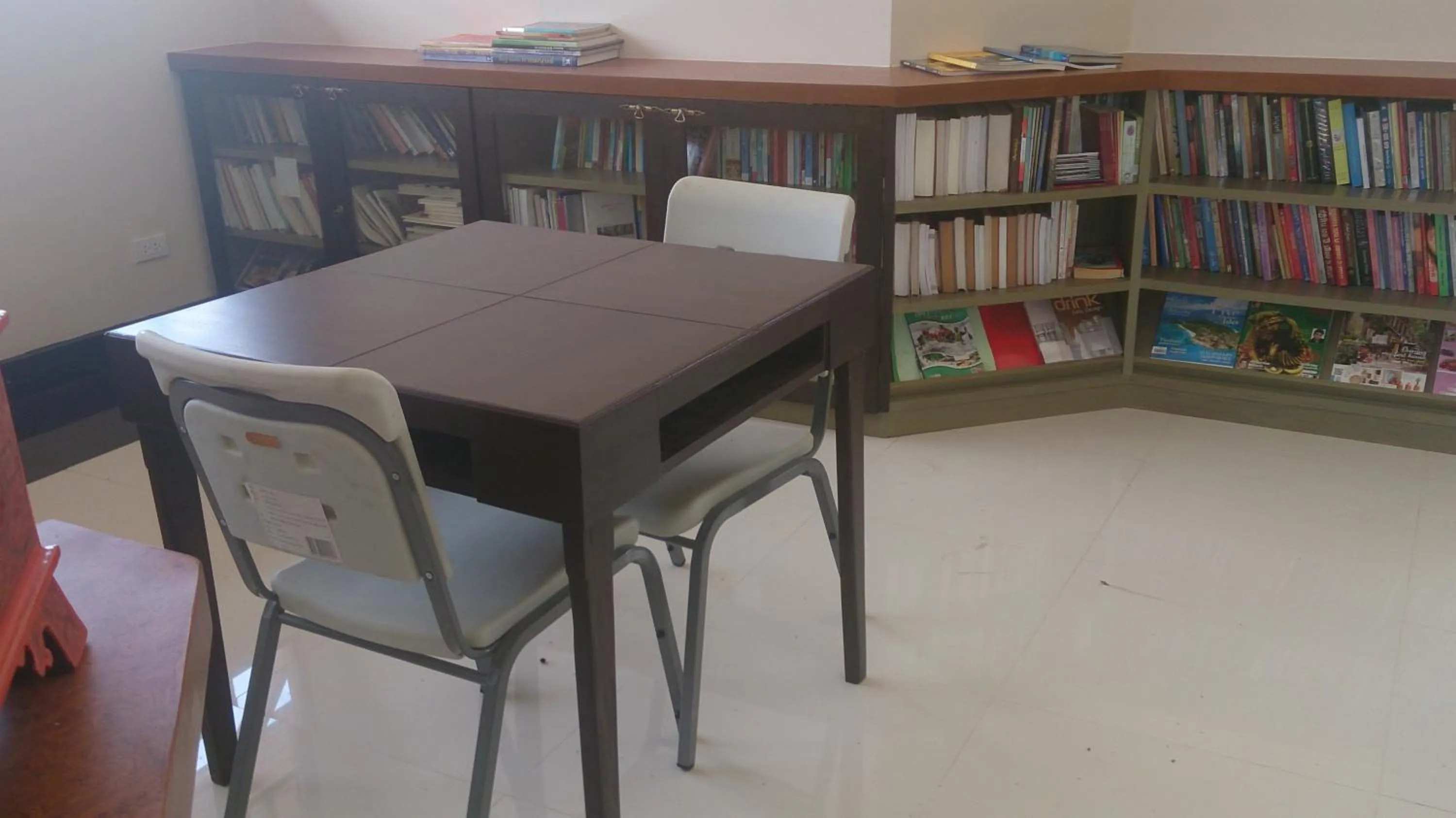 Library in Phurua Sanctuary Resort and Spa