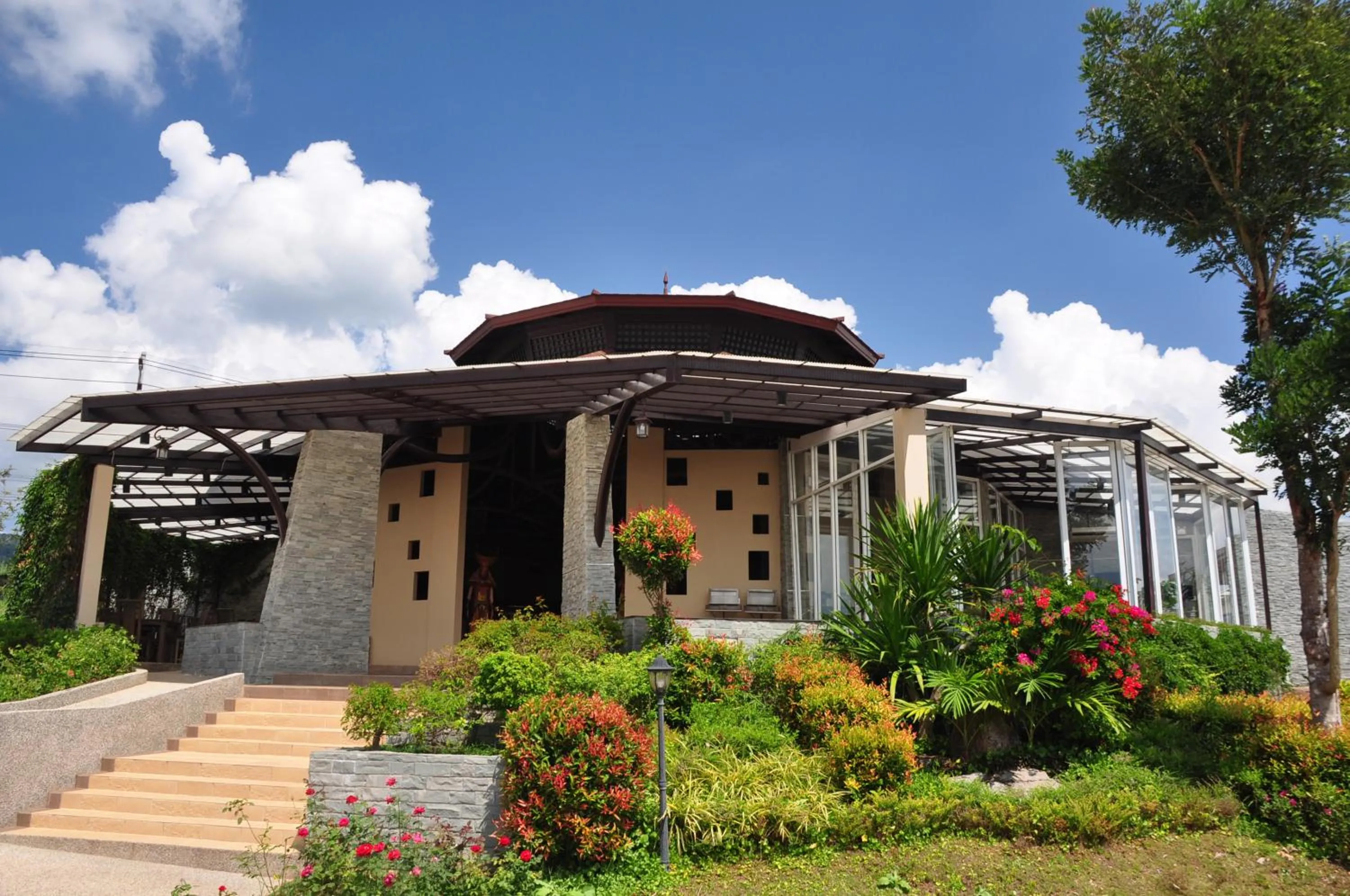 Property building in Phurua Sanctuary Resort and Spa