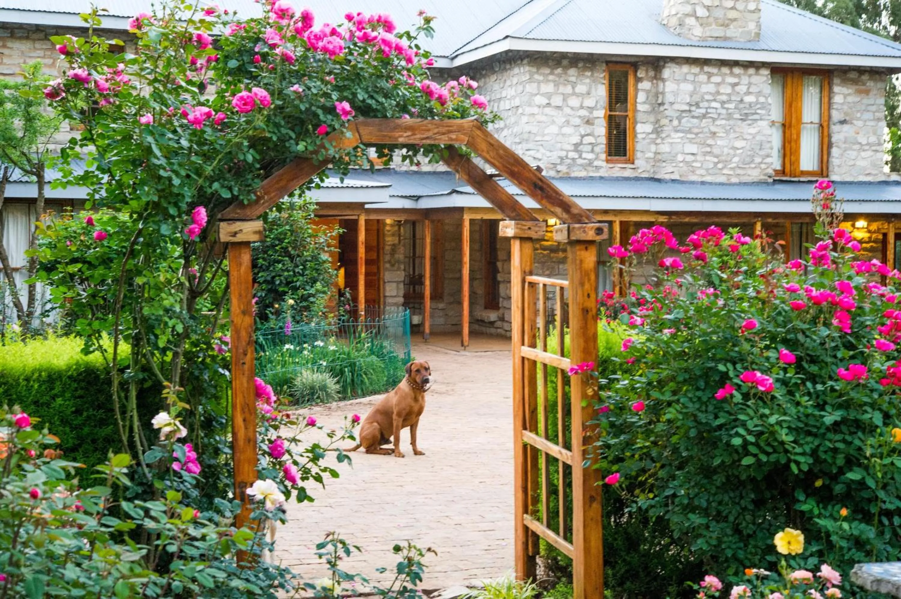 Facade/entrance in The FarSide Country Manor