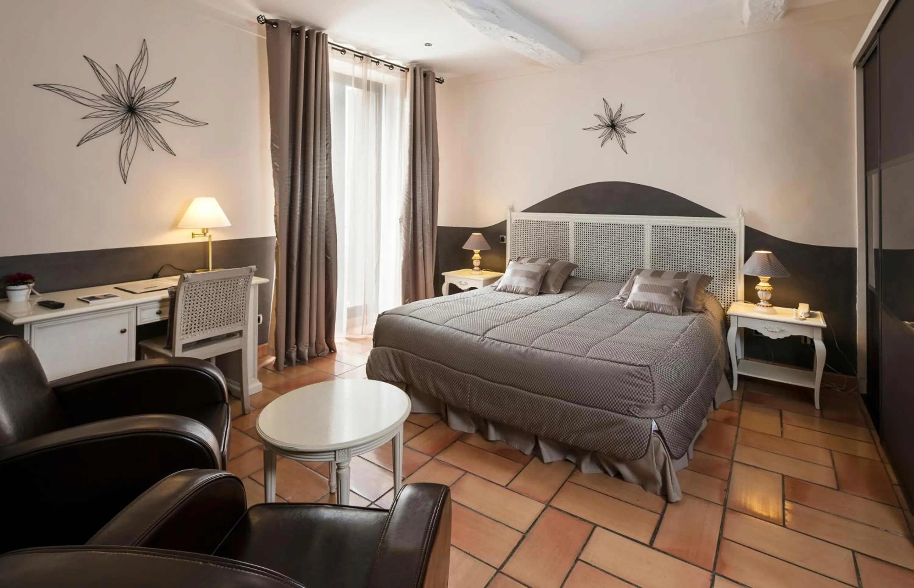Superior Double Room in Le Mas de Guilles