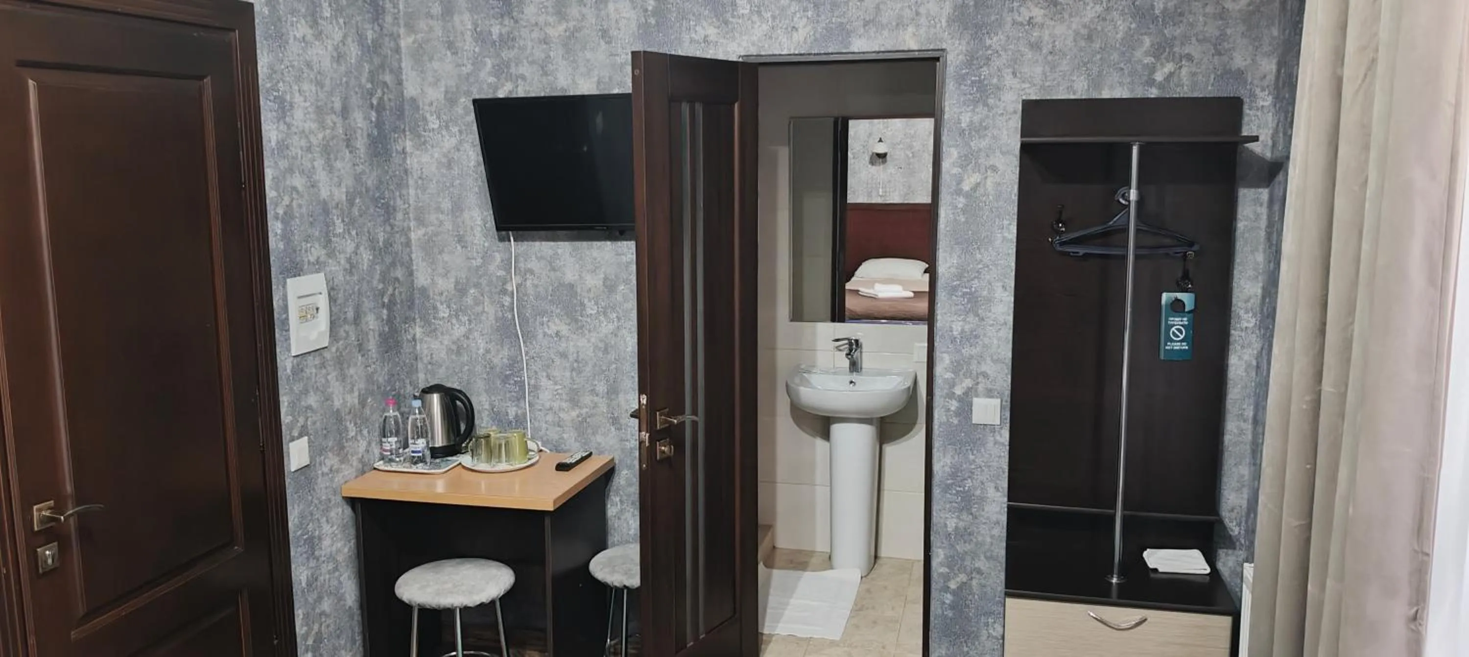 Budget Double Room in City Club European