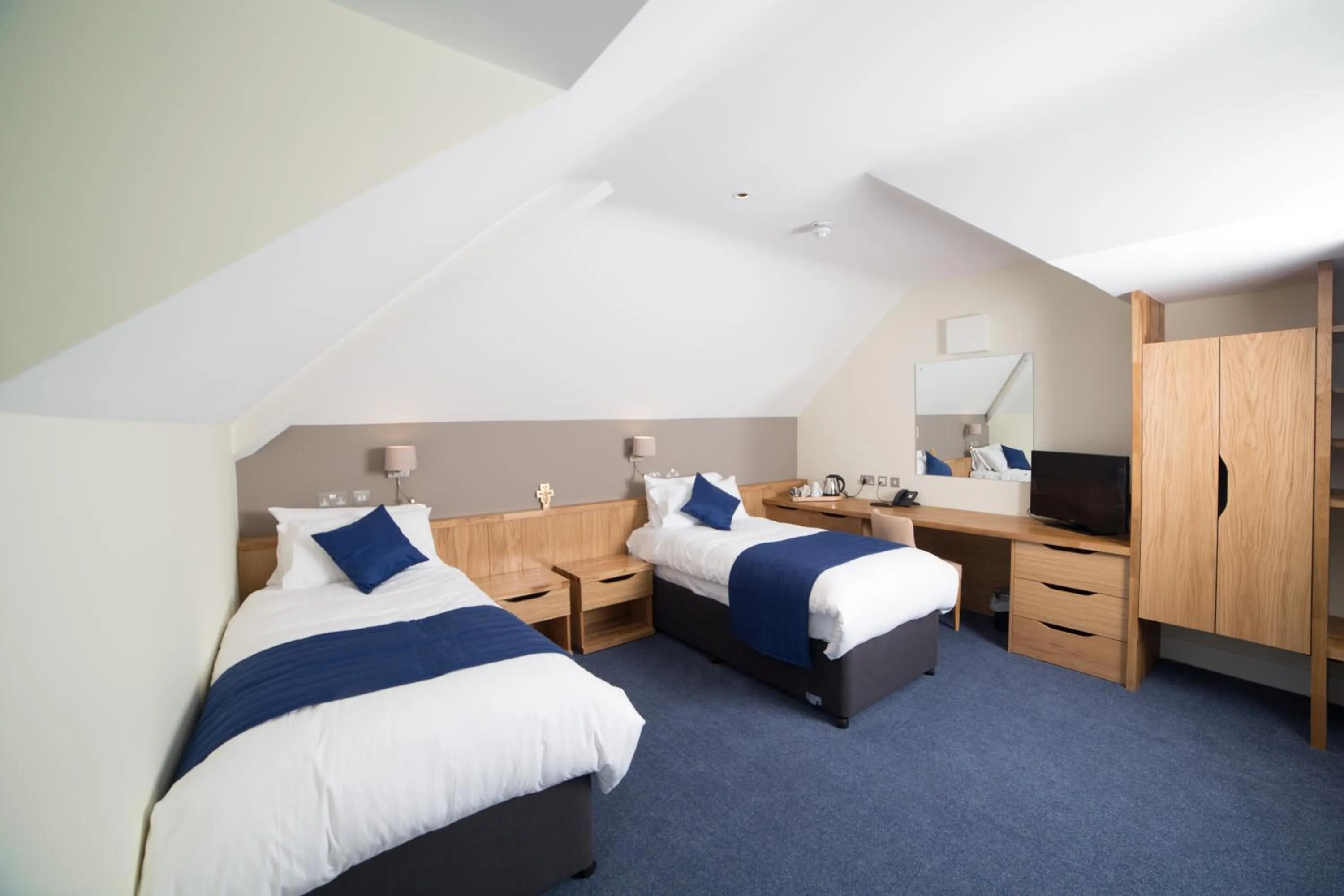 Photo of the whole room, Bed in Northgate House