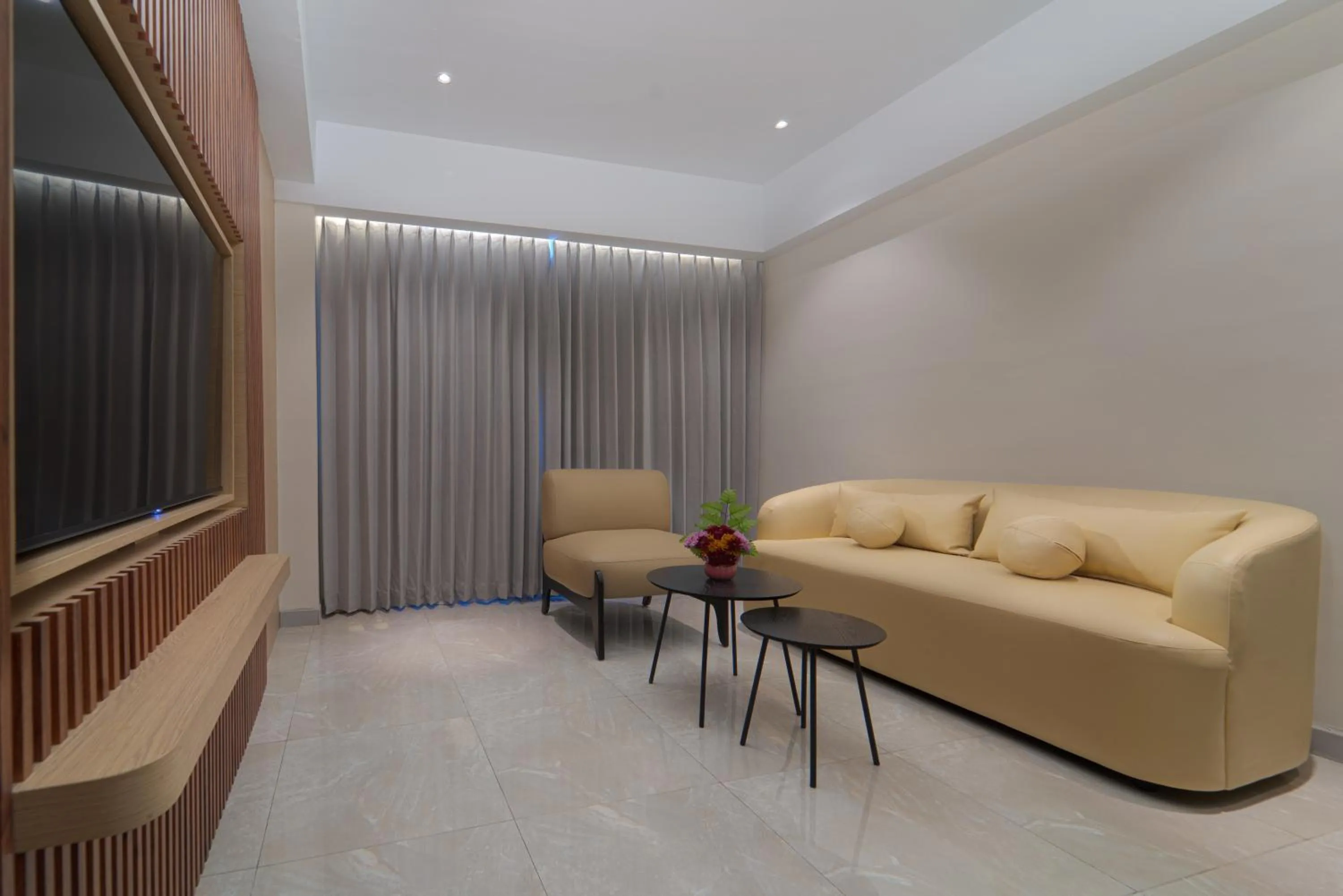 MAXONE Batam