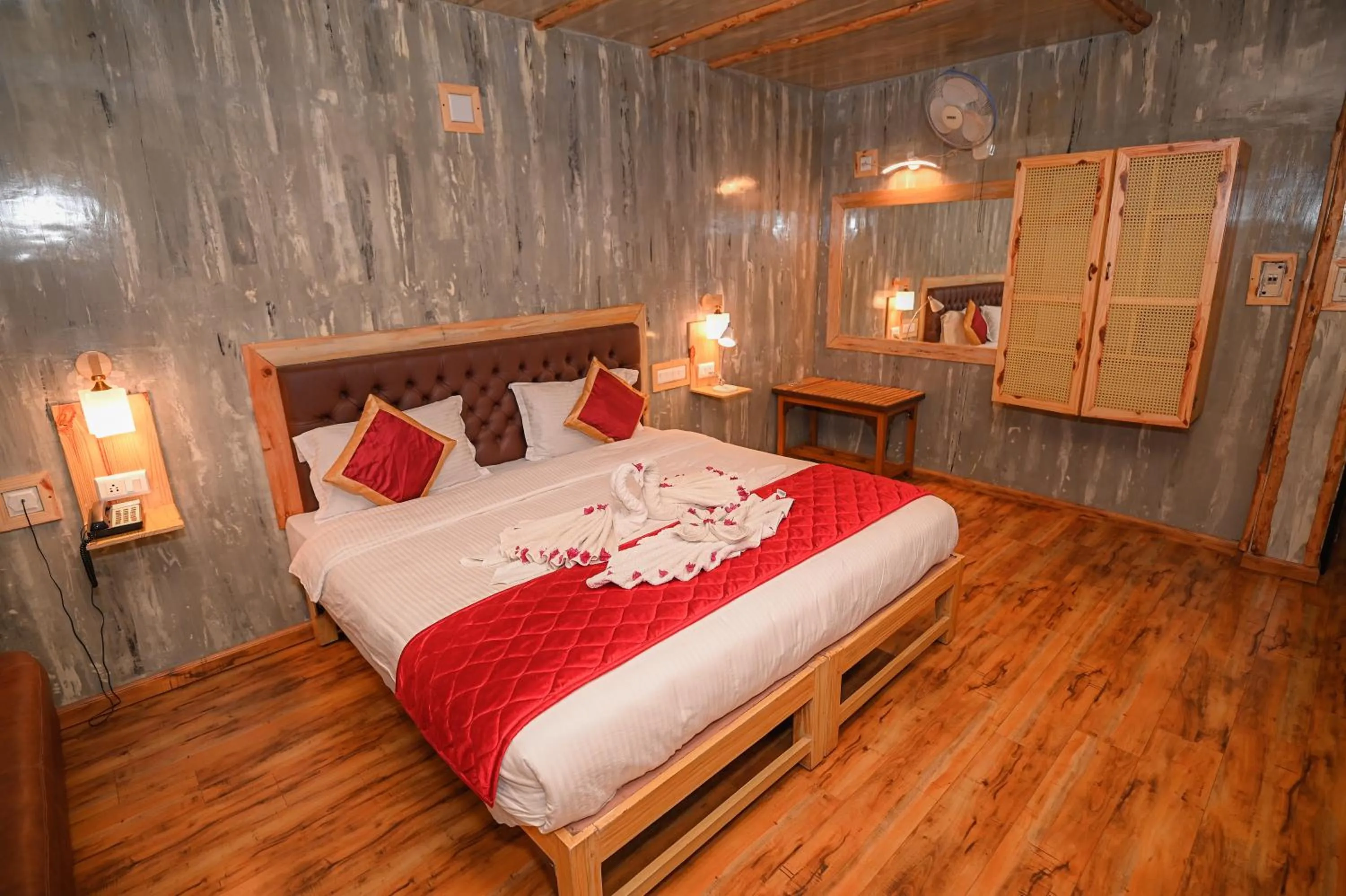 View (from property/room), Bed in Hotel Vivek