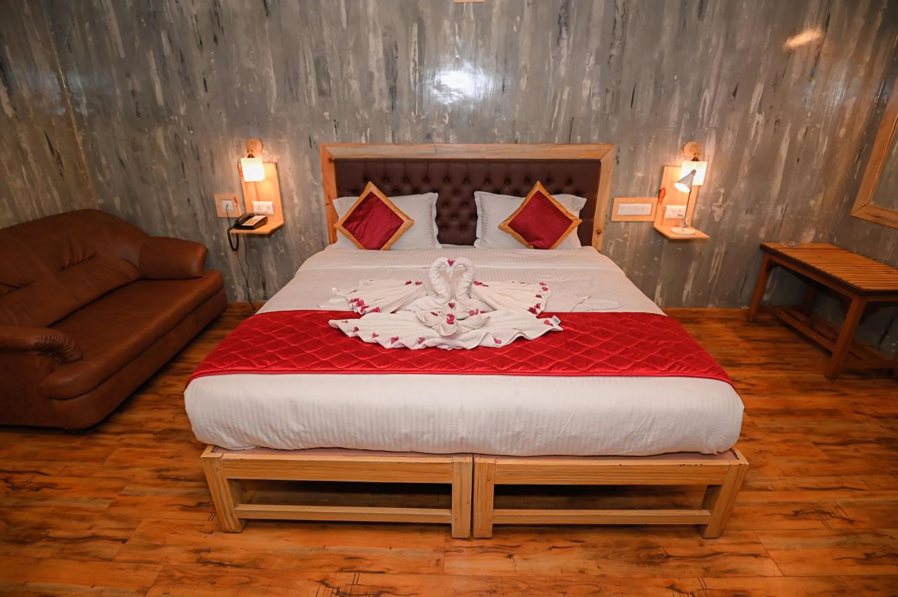 Bedroom, Bed in Hotel Vivek