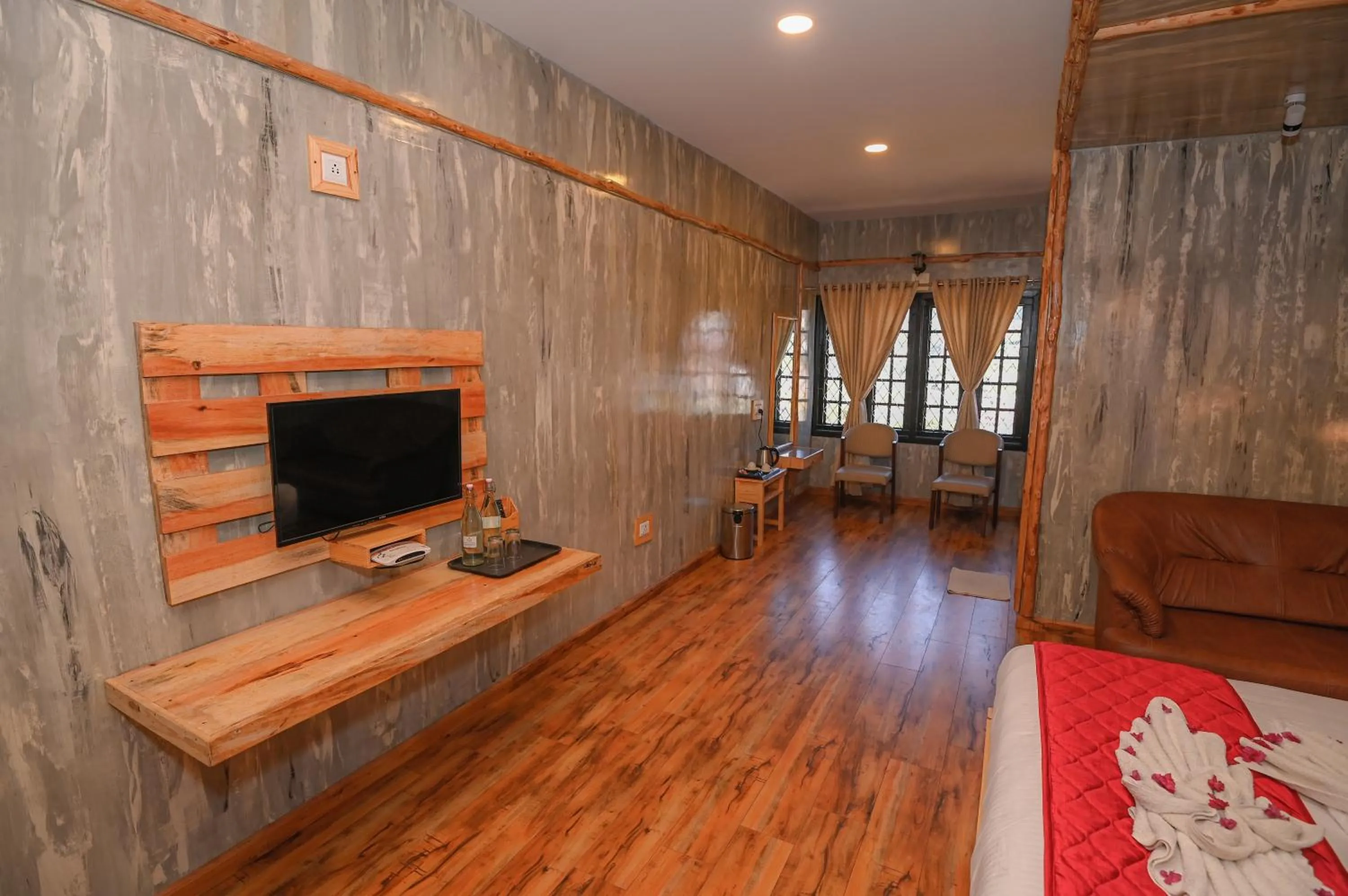 TV and multimedia, Bed in Hotel Vivek