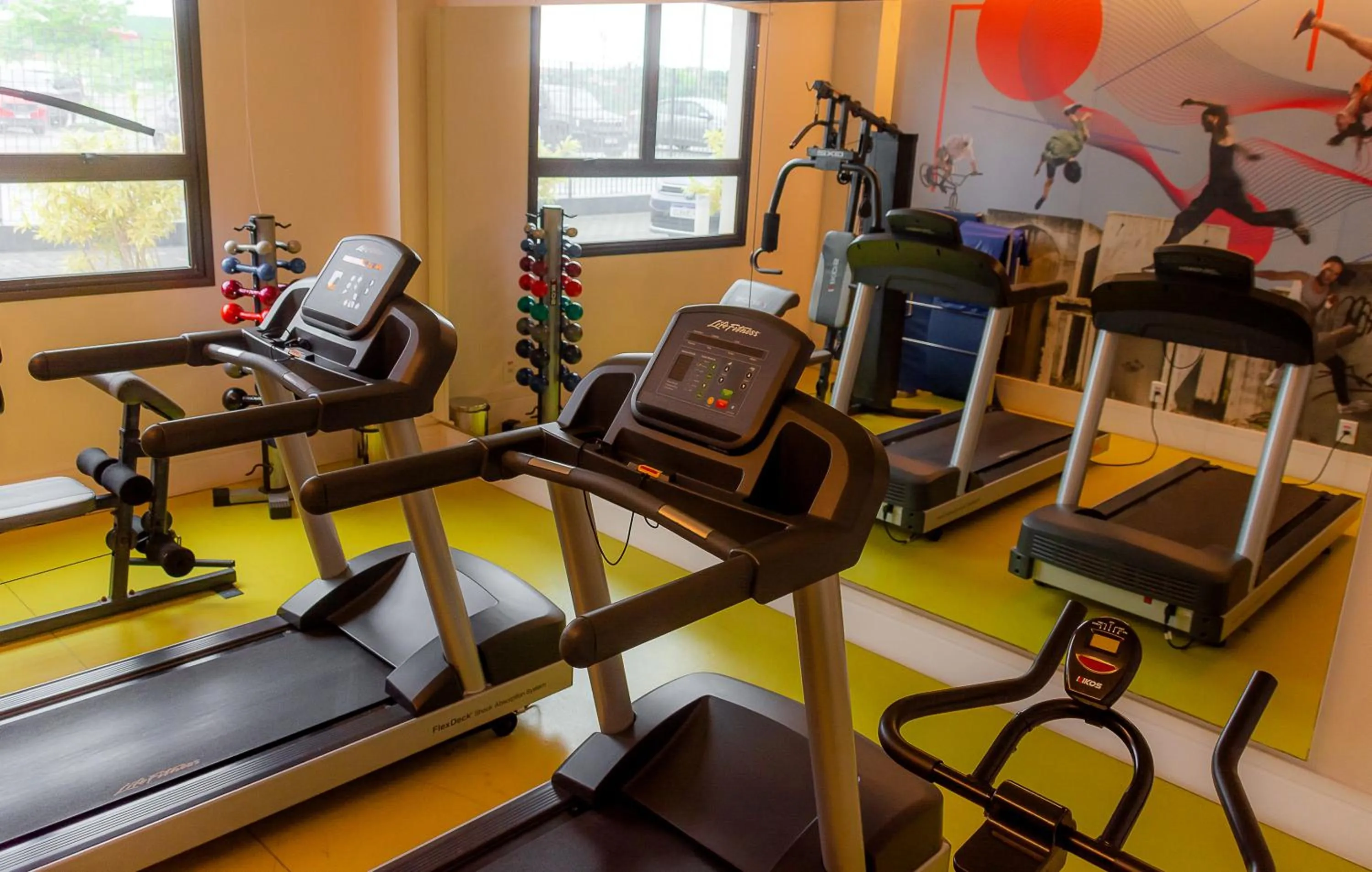 Fitness centre/facilities in Golden Tower Shopping by Fênix Hotéis