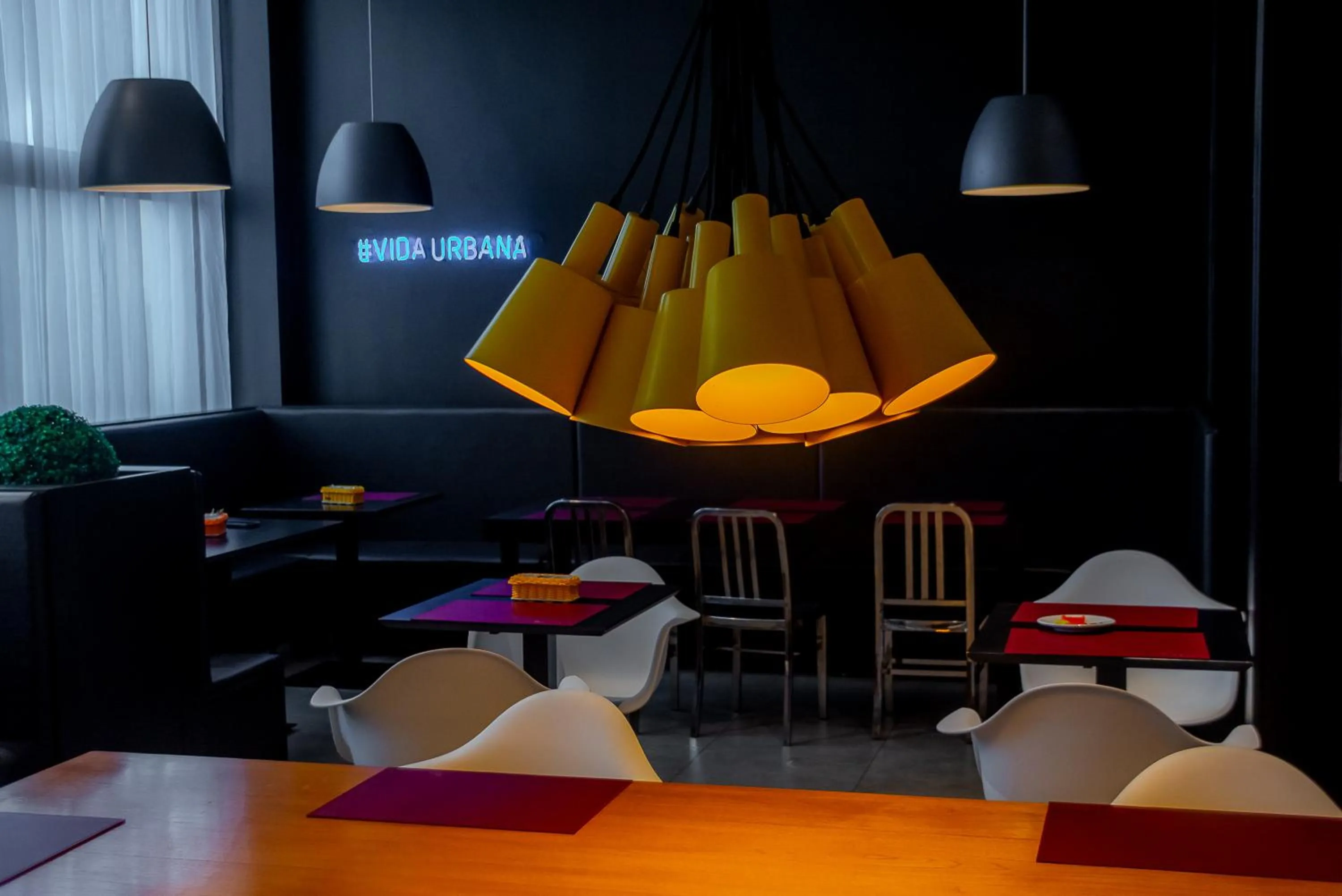 Golden Tower Shopping by Fênix Hotéis