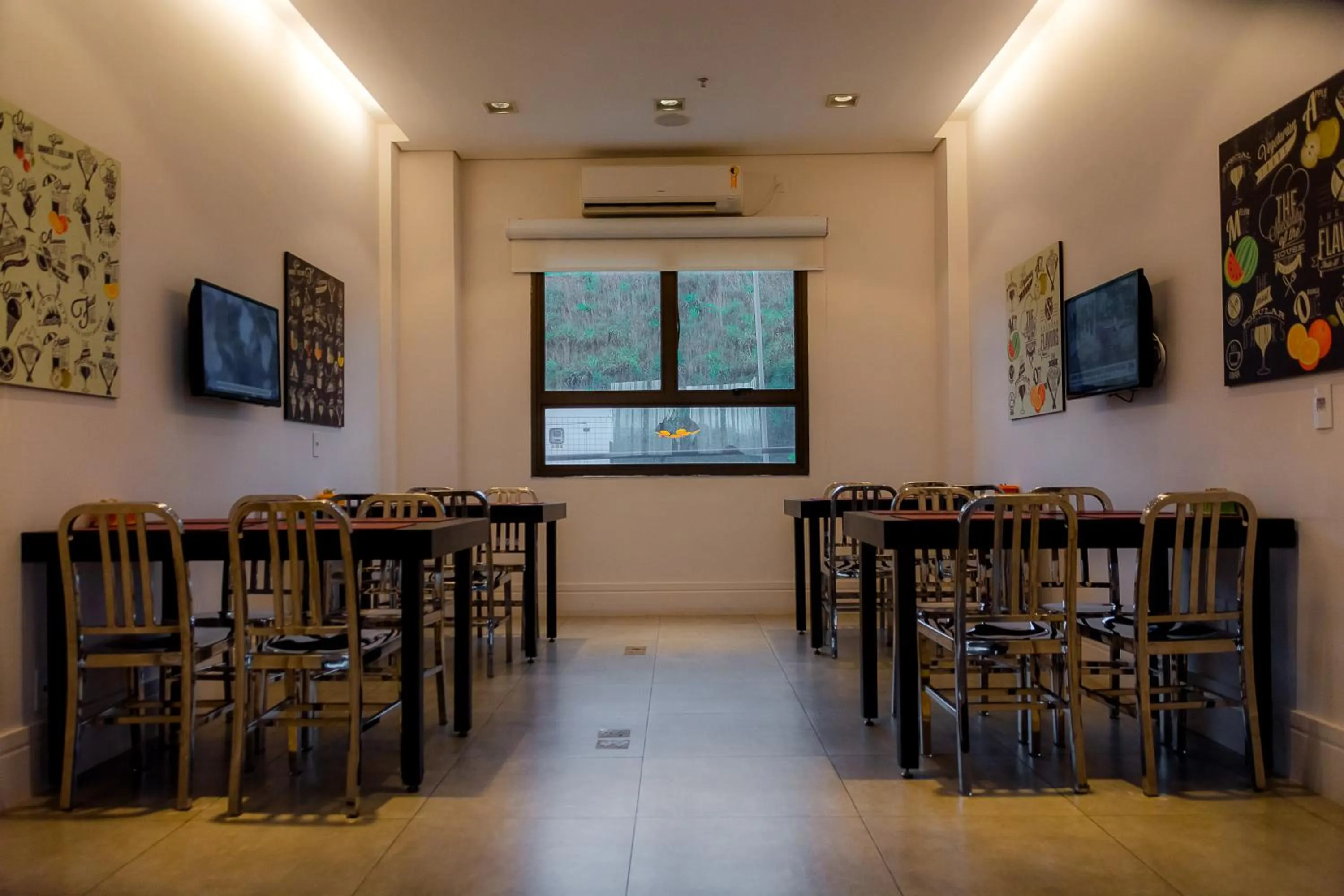 Golden Tower Shopping by Fênix Hotéis