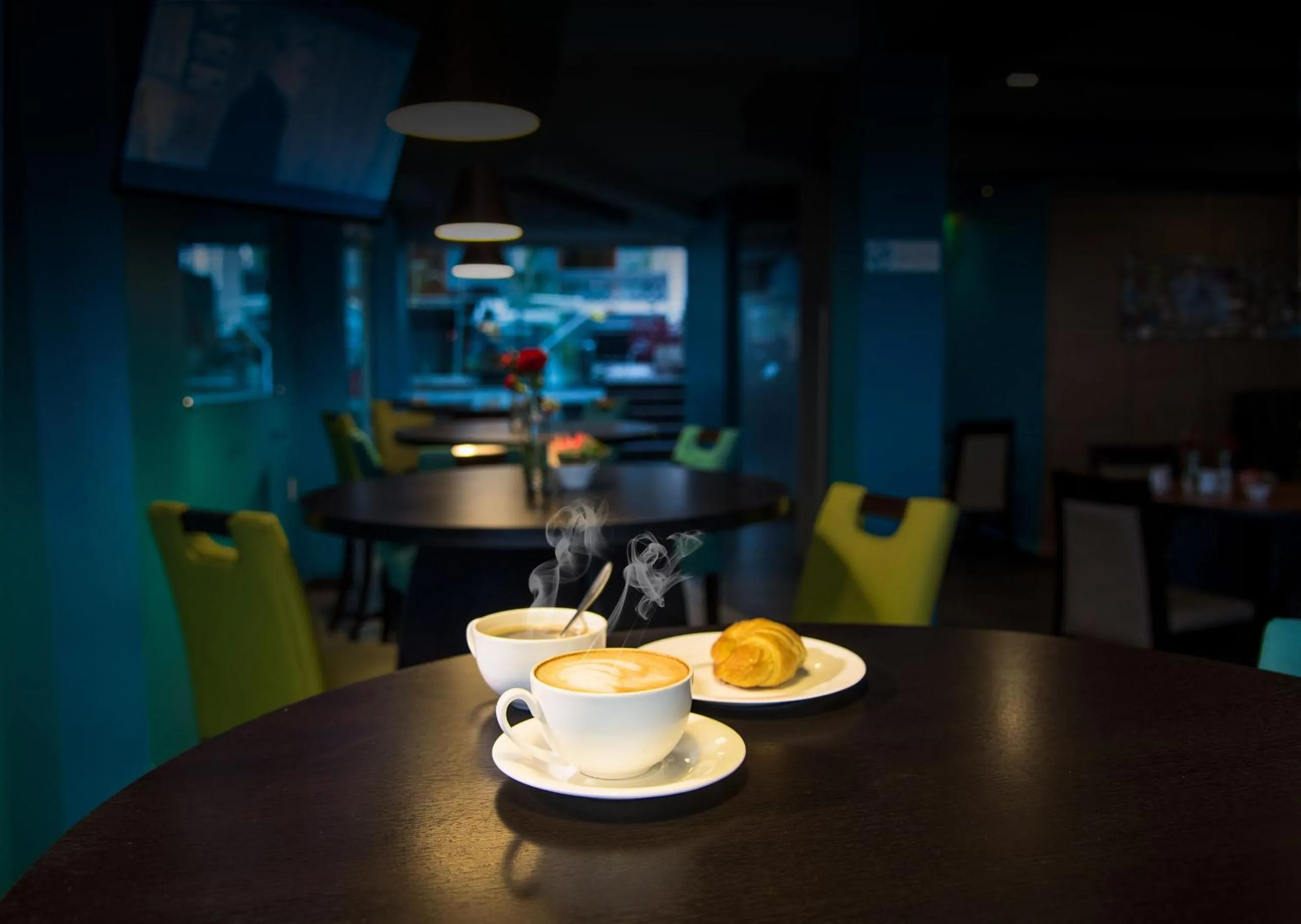 Food and drinks in Camino Plaza