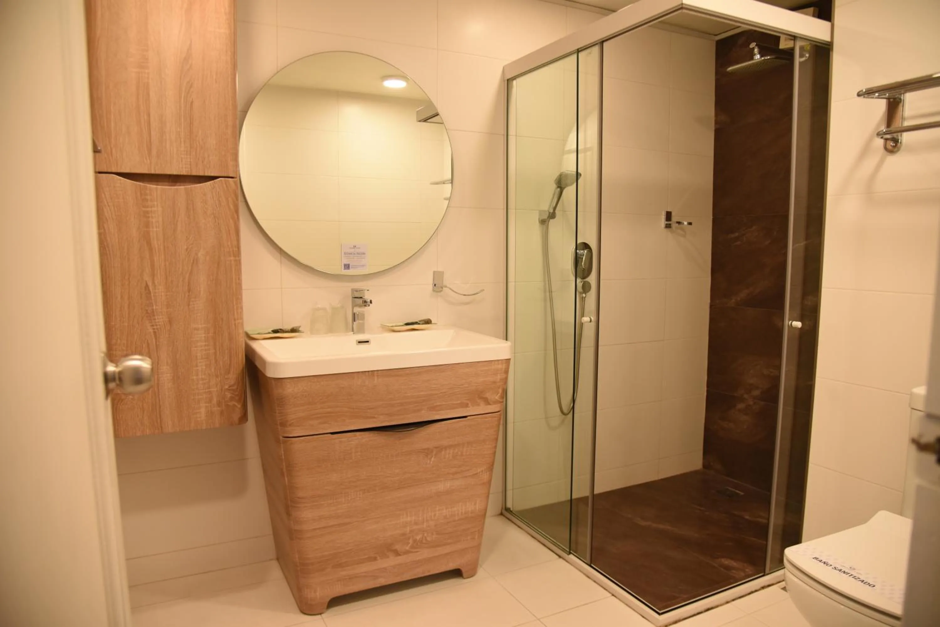 Bathroom in Camino Plaza