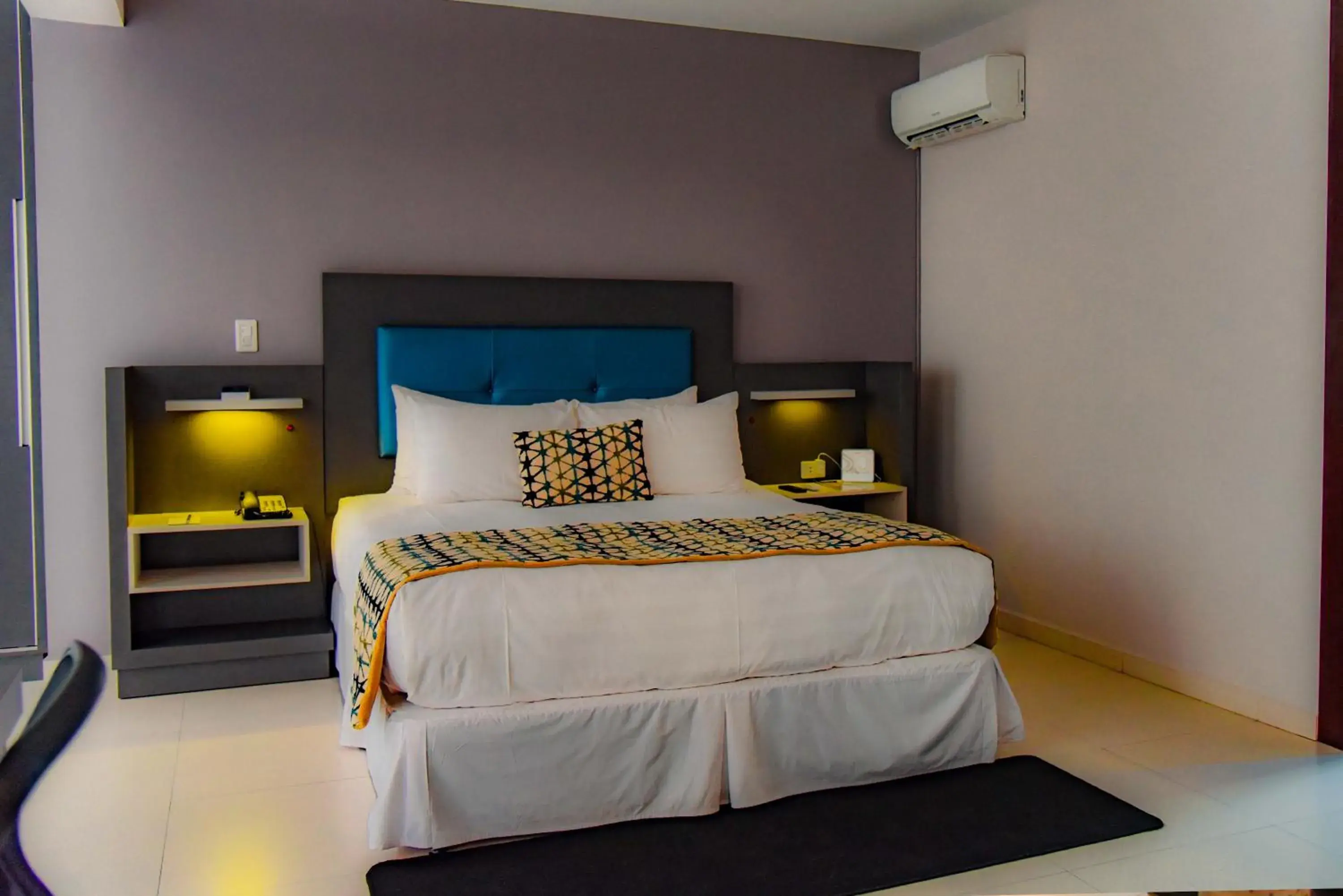 Two-Bedroom Suite in Camino Plaza Two-Bedroom Suite in Camino Plaza