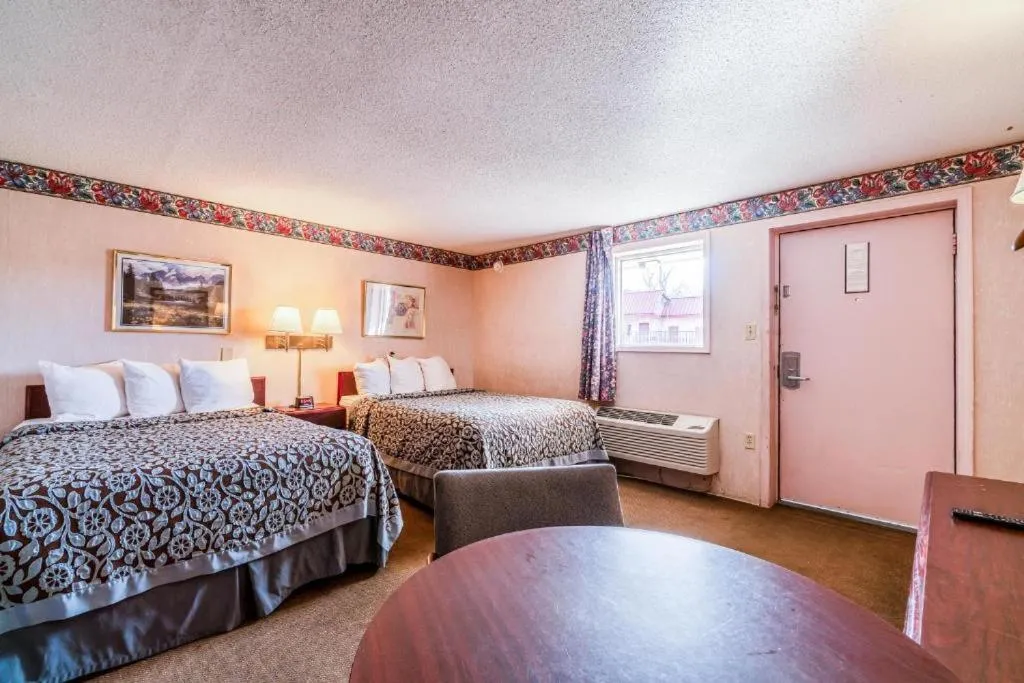 Bed in Ozark Junction Inn
