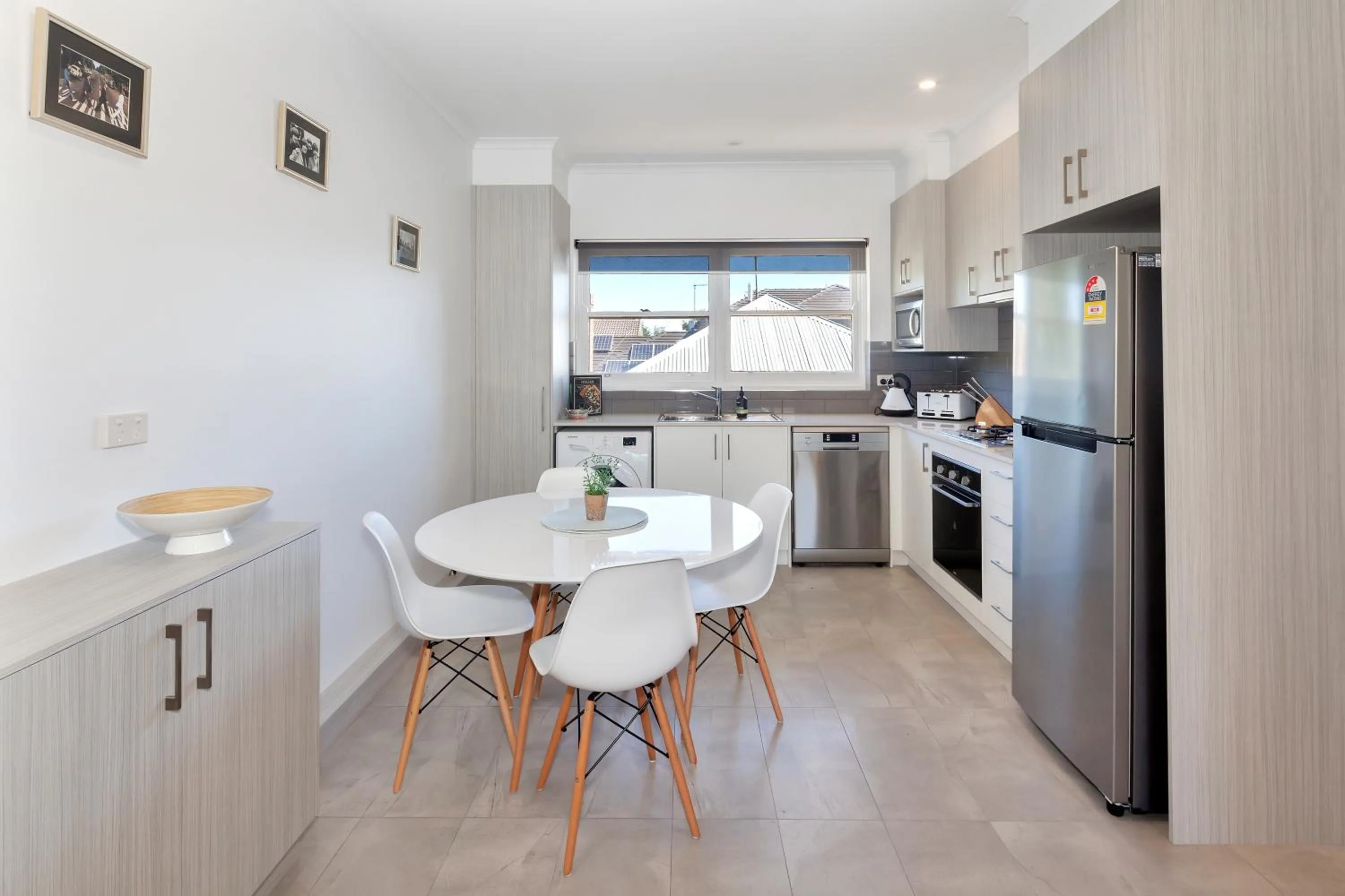 Grove St - Lake View - Two-Bedroom Two-Bathroom Apartment in Lake Wendouree Luxury Apartments