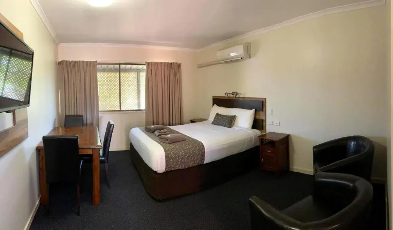 Bed in Charleville Motel Bed in Charleville Motel