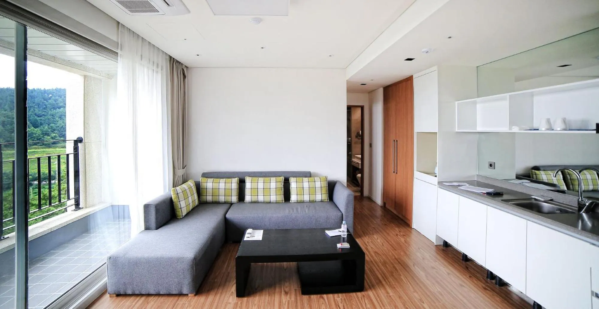 Day, Bed in Lapis Hotel Namhae